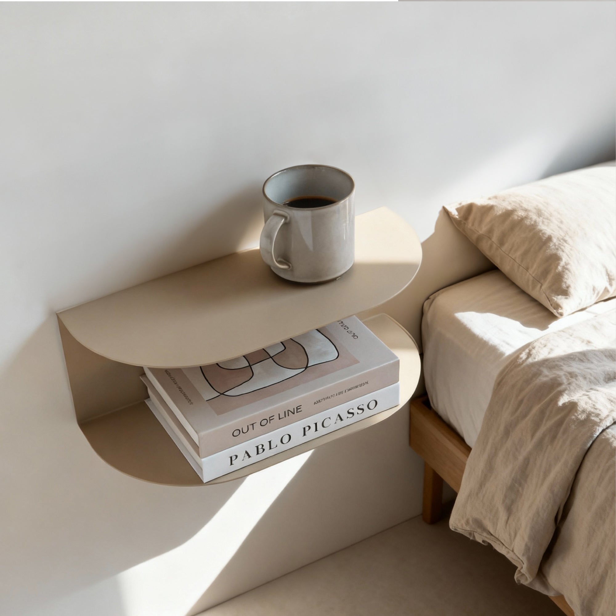 Set di 2 comodini sospesi Ovva in metallo beige sabbia L 40 x P17 cm - Mensole da muro design a 2 livelli | MILUKA - 4