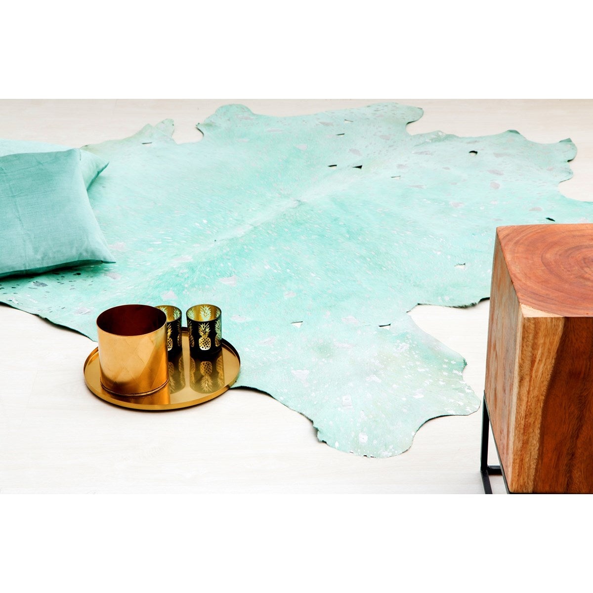 Tapis en peau de vachette cuir véritable FLY 120x160 cm - 2