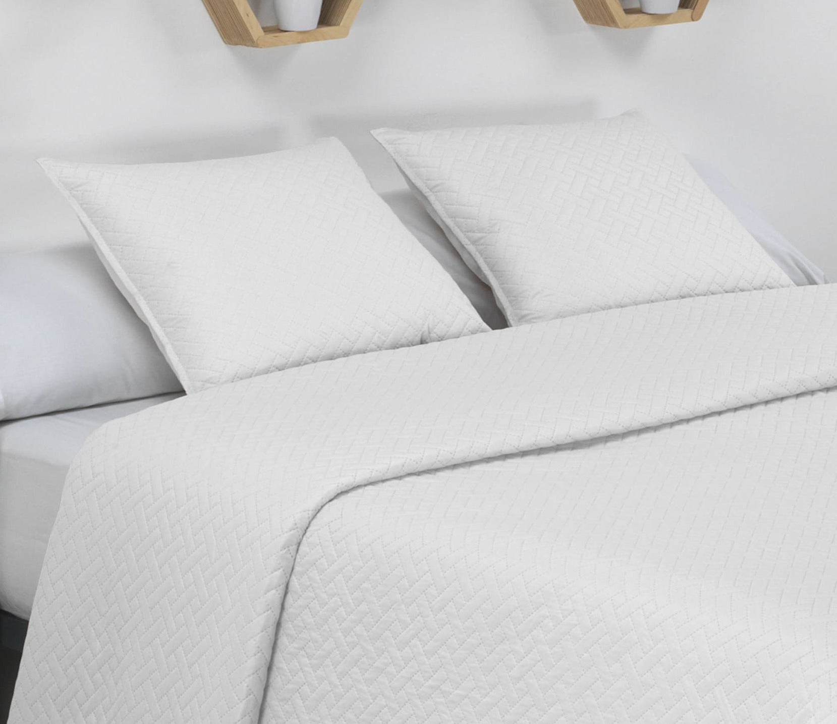 Colcha Bouti Lisa + Fundas Cojines Belmonte Blanco Cama 150 (250x260cm) - 3