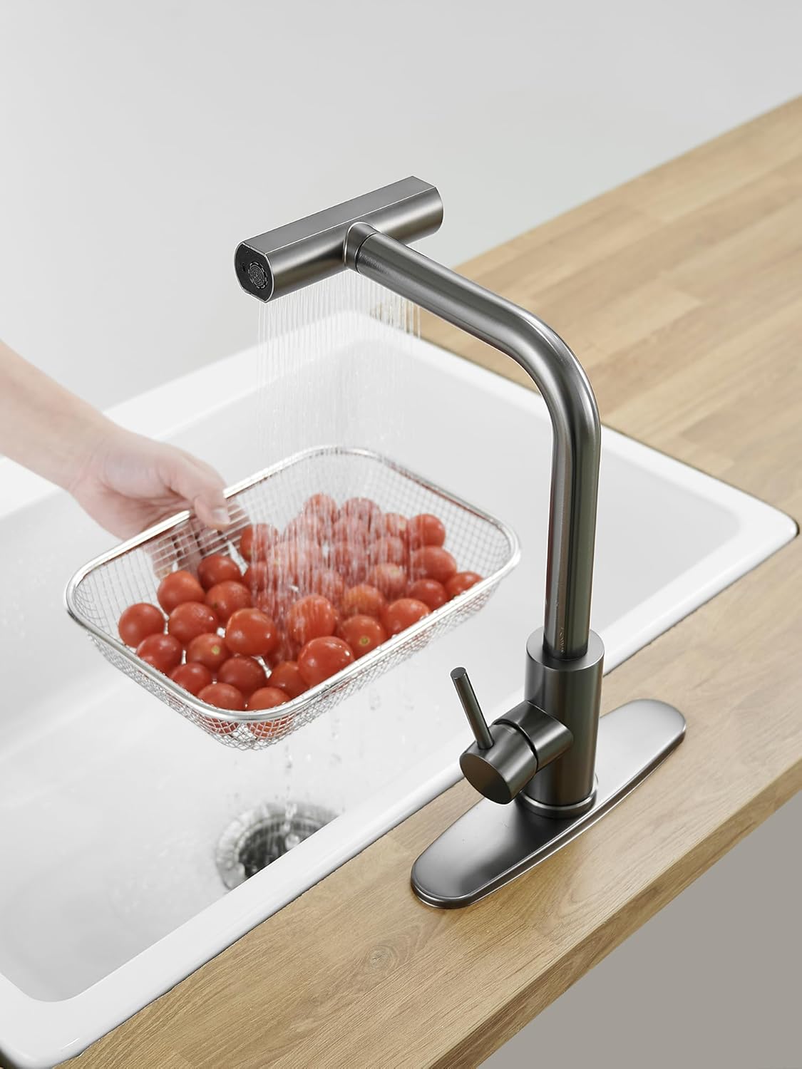 Szara bateria kuchenna typu wodospad, obrotowa 360°, wyciągana wylewka, pojedyncza rączka, stal nierdzewna, montaż 1 lub 3 otworów