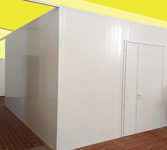 Pannelli divisori in PVC (acquisto cm 100 H 220/300) €73/m². NB: indicare il N. di metri da acquistare. Accessori: vai a caratteristiche.