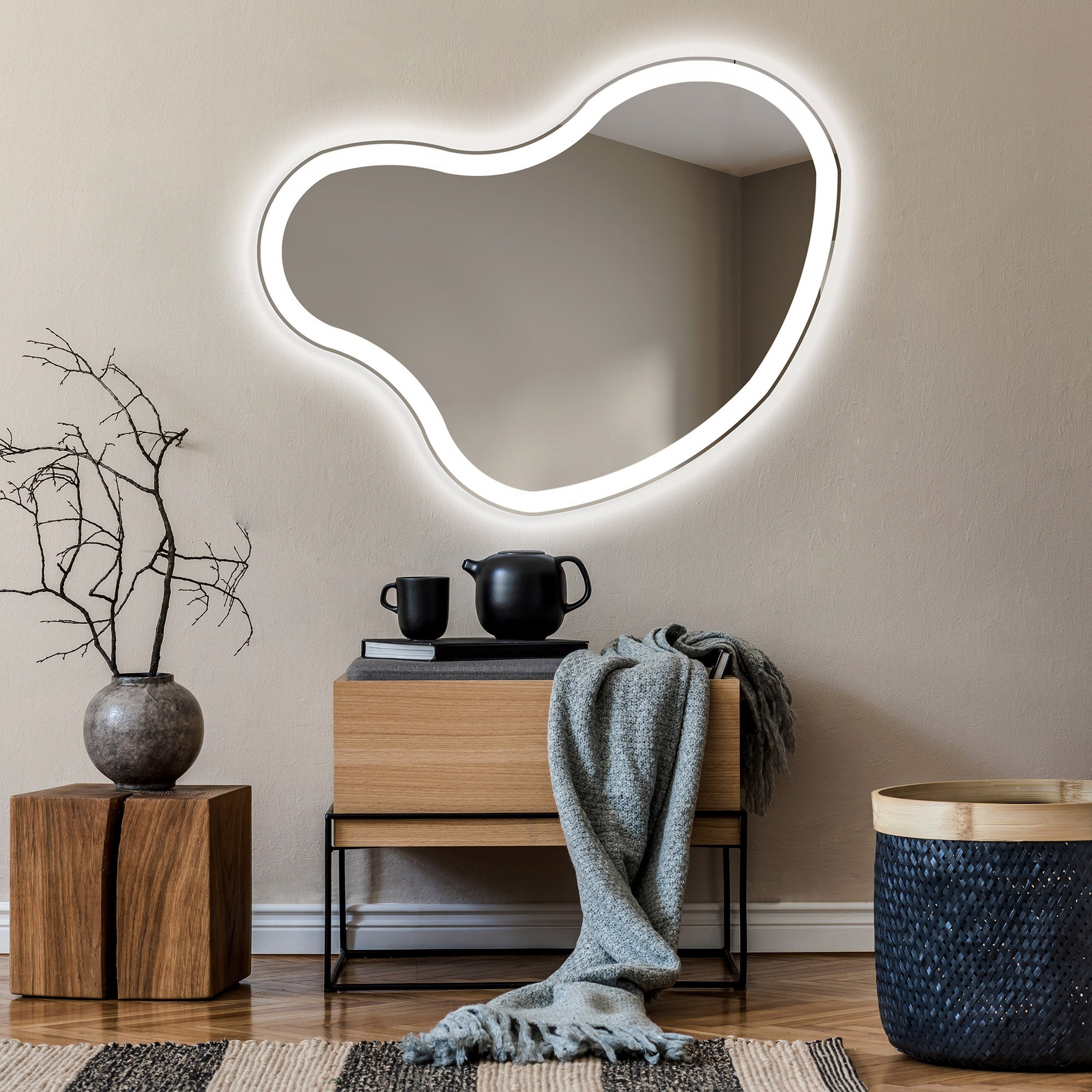 Asymetryczne lustro z podświetleniem LED do łazienki (104x84cm) Jasne lustro z podświetleniem | Chłodna biel 7000K