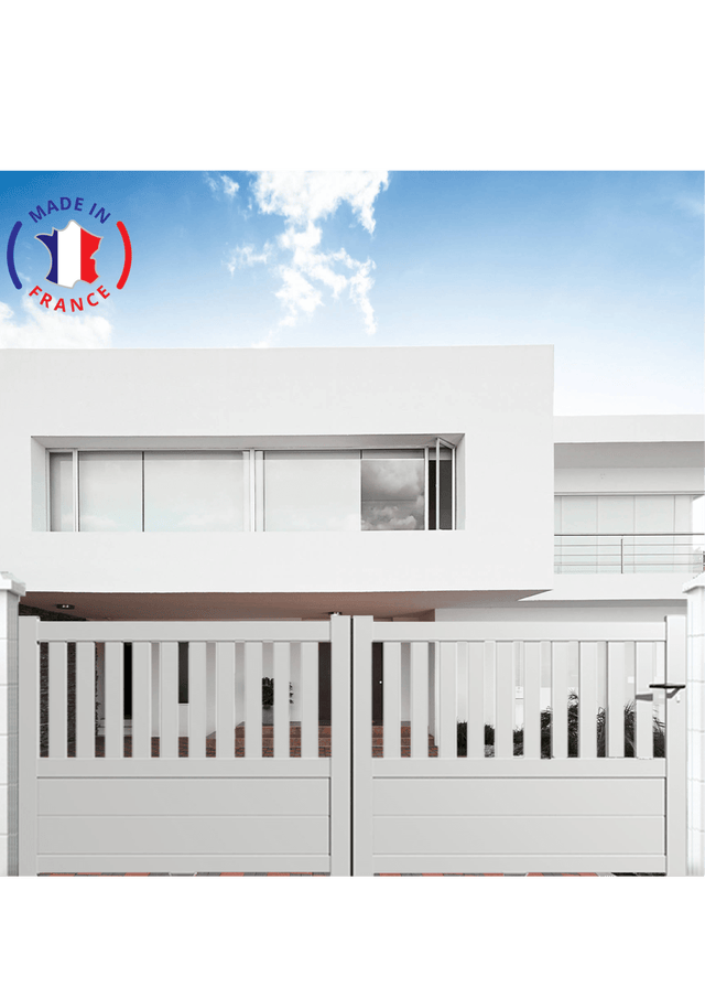 Portail aluminium coulissant semi-ajouré en kit dimensions L.3500 (entre piliers) X H.1300 mm Couleurs Blanc (RAL 9010)