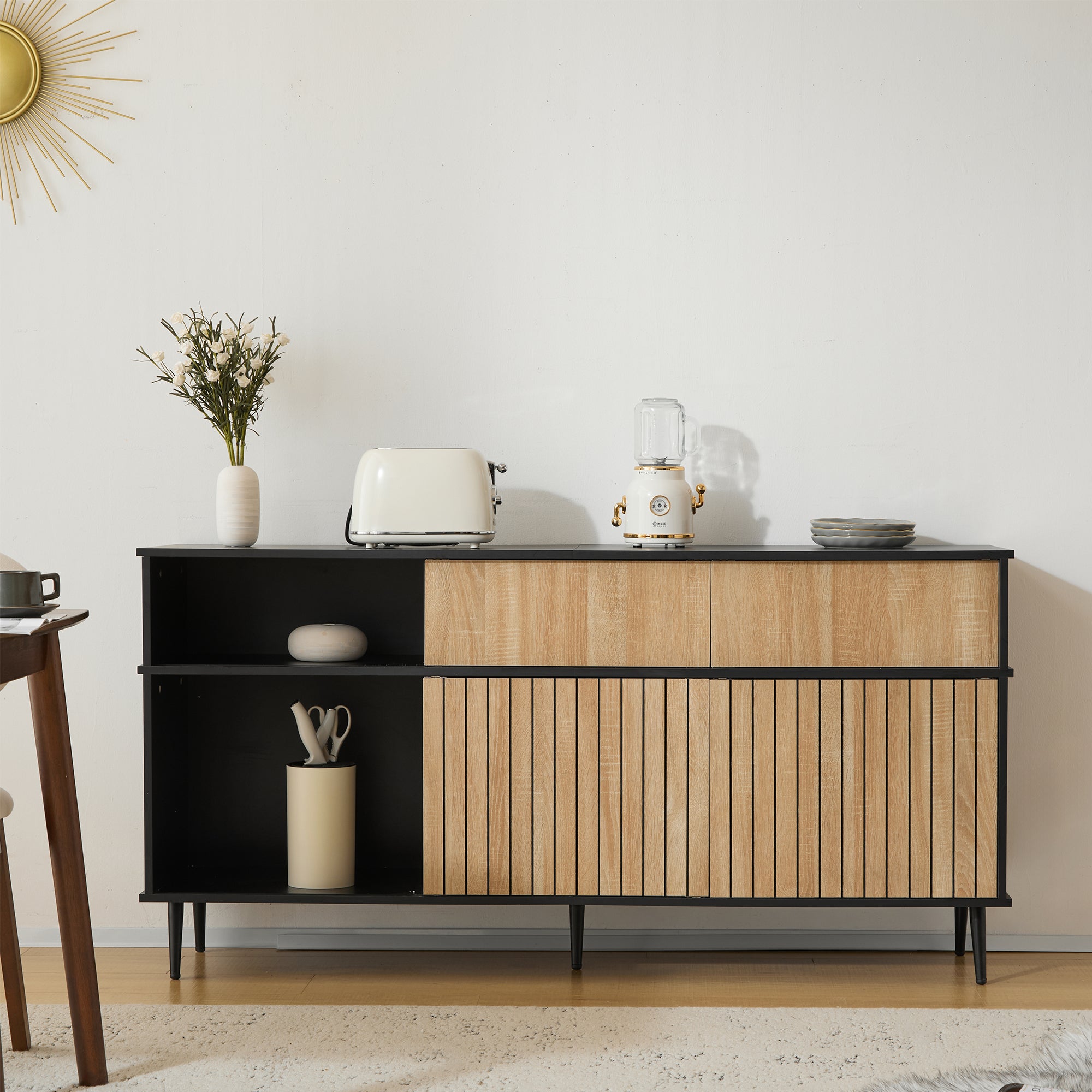 Credenza moderna - 4 ante scorrevoli e 1 cassetto - con ripiani regolabili - Naturale e Nero - 2