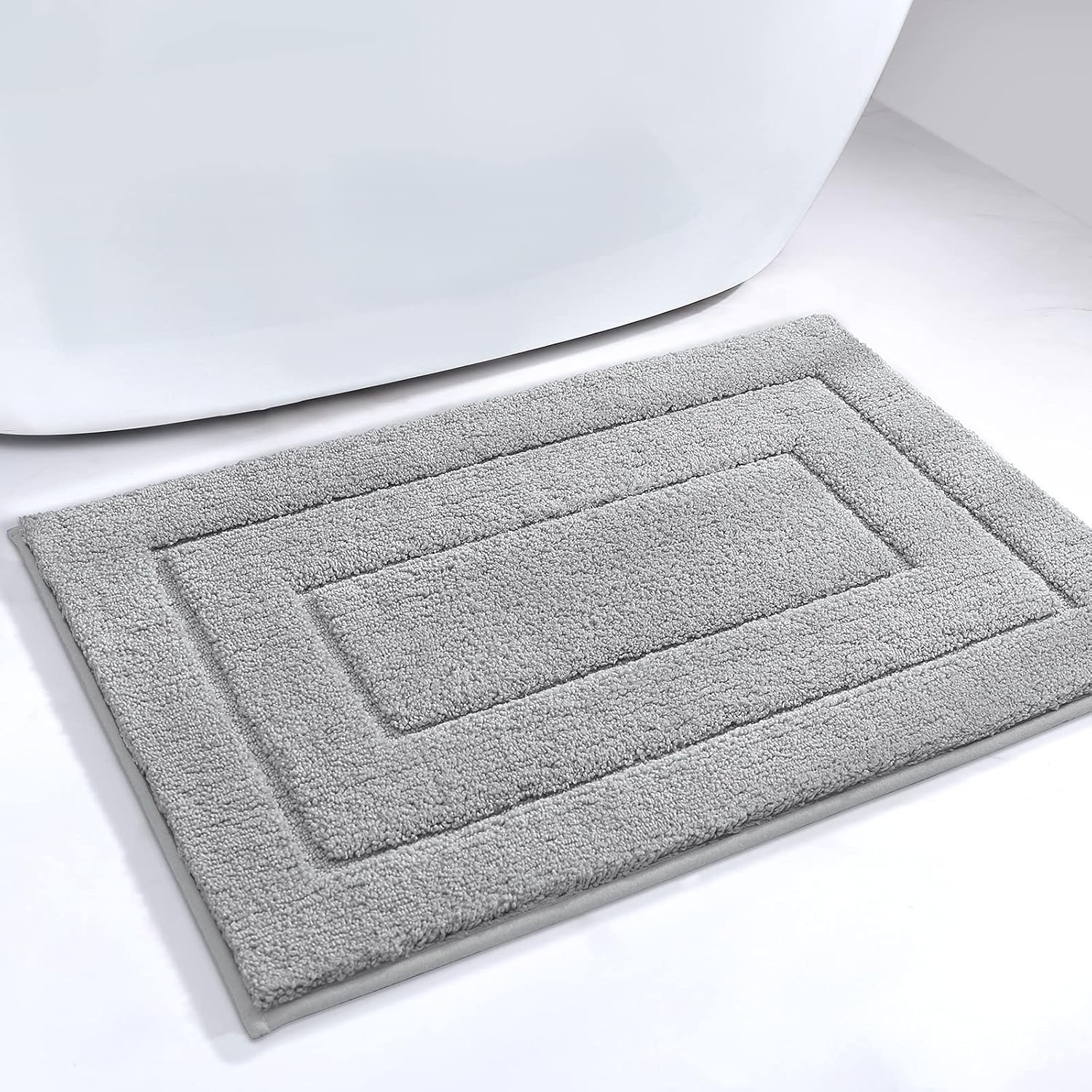 Mata łazienkowa antypoślizgowa, wykonana z miękkiej mikrofibry, chłonna, nadająca się do prania w pralce, bardzo gruba, 40 x 60 cm, jasnoszara