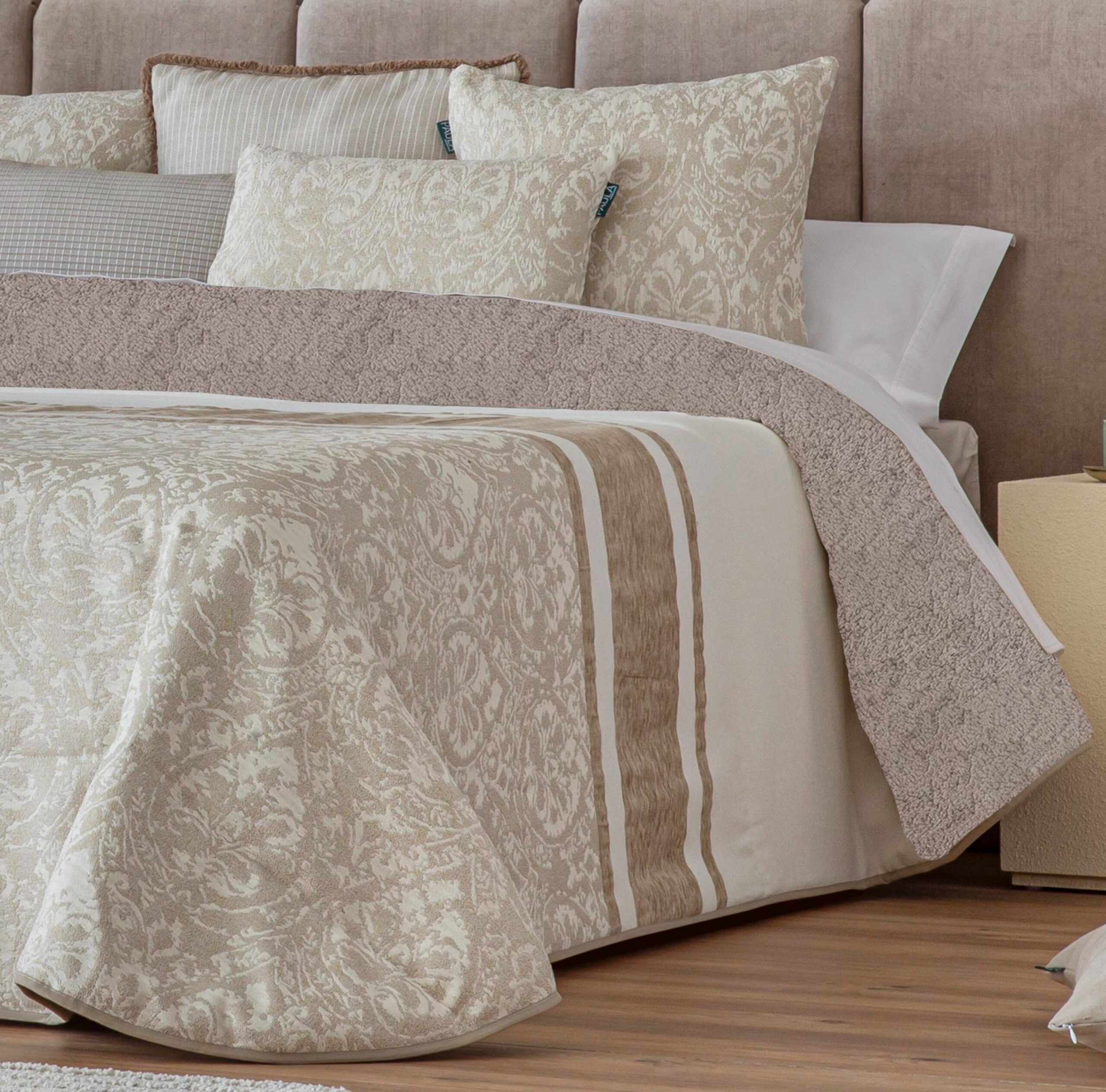 Edredon jacquard con reverso borregutio sherpa lorca beig para cama de 90 cm