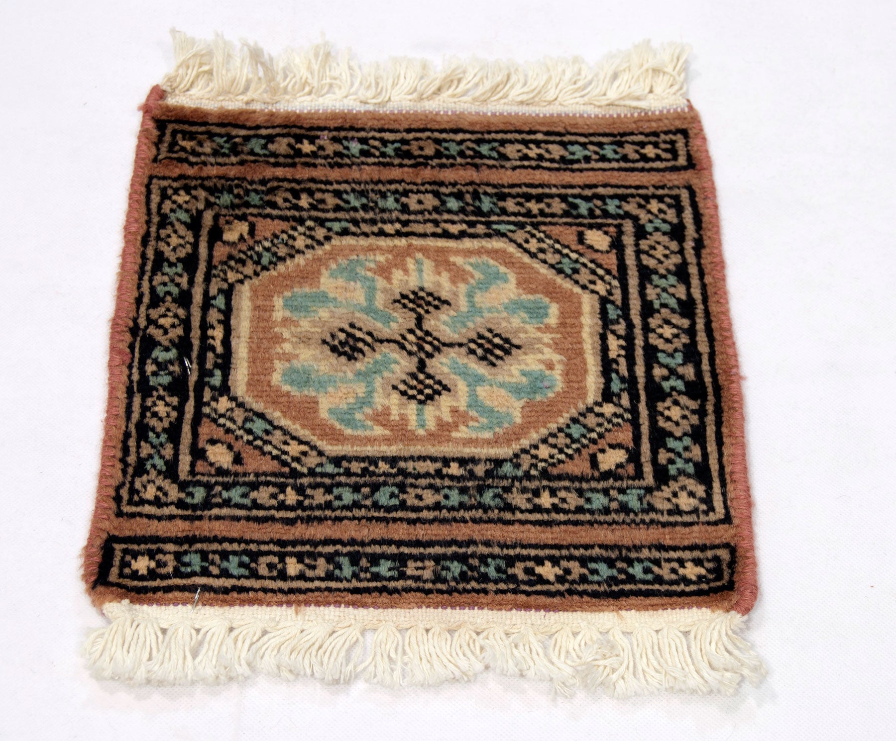 Mały dywan z wełny merynosów Islamabad - 30x30 cm (GalleriaFarah1970)
