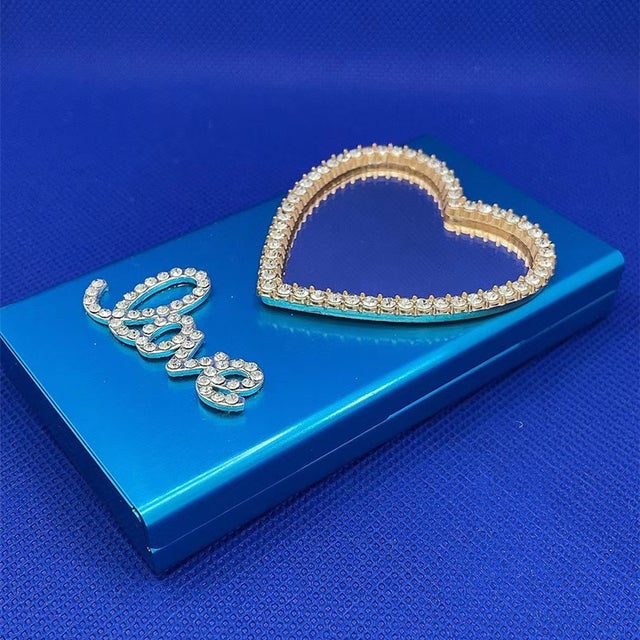 Pitillera de aluminio, personalidad de la moda creativa, resistente a la humedad y a la presión, pinza para cigarrillos en forma de corazón,