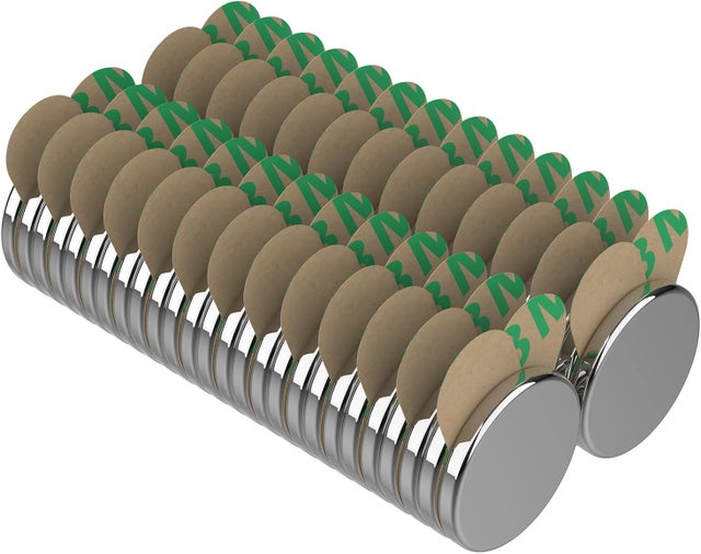 Zestaw 12 magnesów neodymowych o sile 10 kg, wymiary 20 x 7 mm, główka stożkowa magnesu z 12 podkładkami stalowymi (jasnosrebrny).