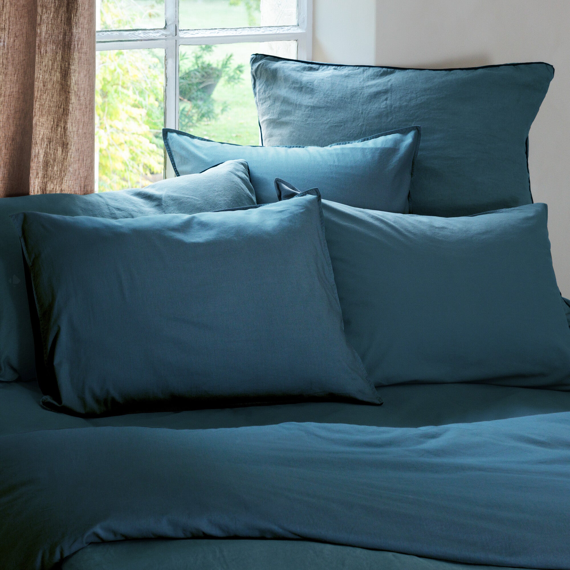 Drap housse PALACE pur coton lavé 160x200 cm bonnet 35 cm uni bleu marine - 4