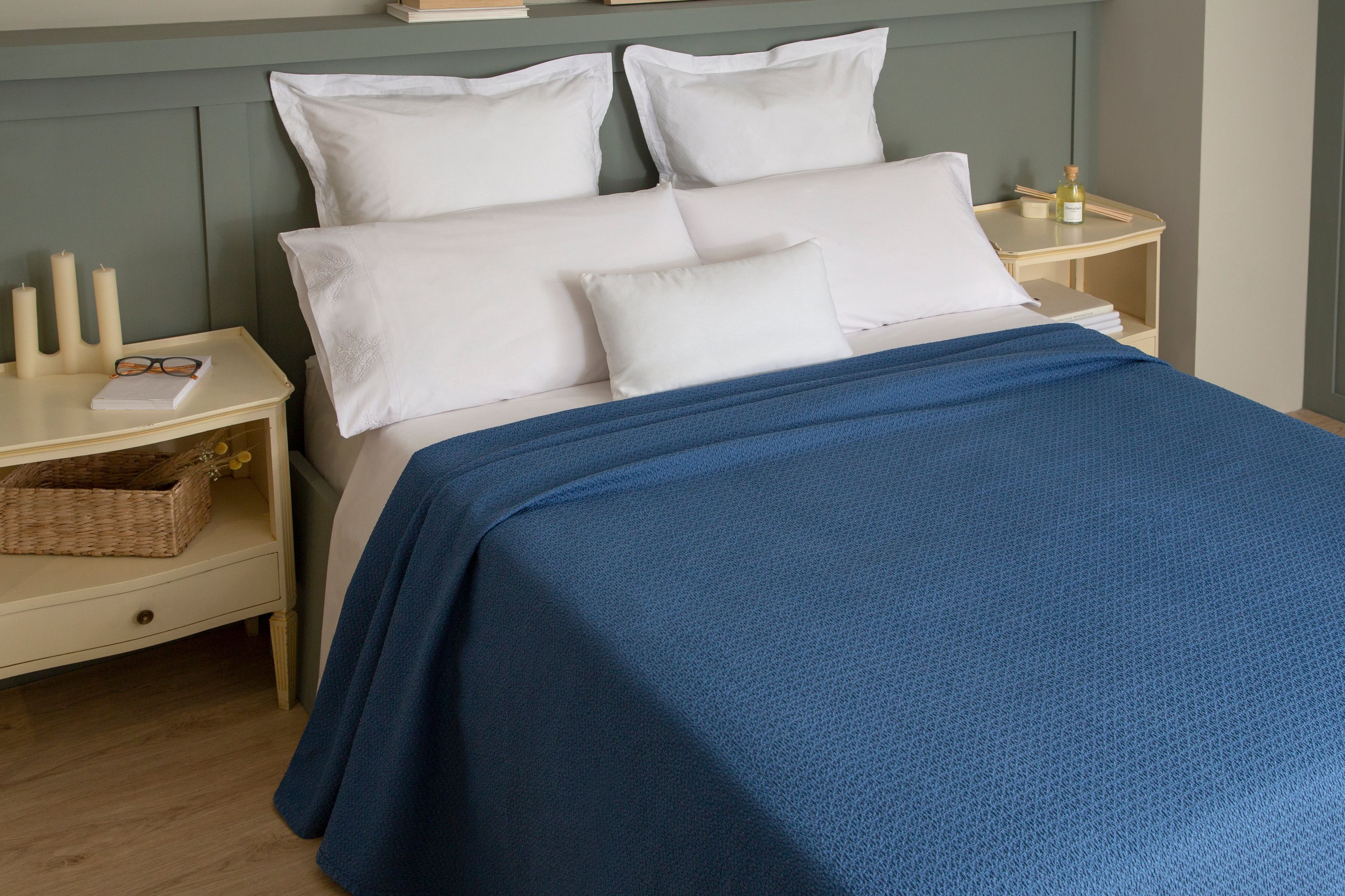 Drap de dessus Broderie Branches coton 200 fils blanc lit 135 cm - 8