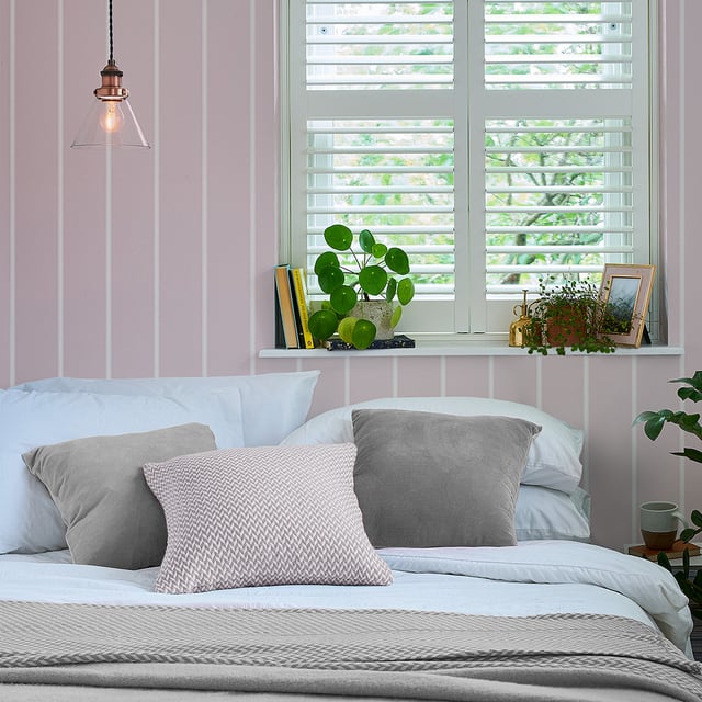 Papier peint Laura Ashley Saltram Stripe Pale Amethyst 1005 x 52cm Parme