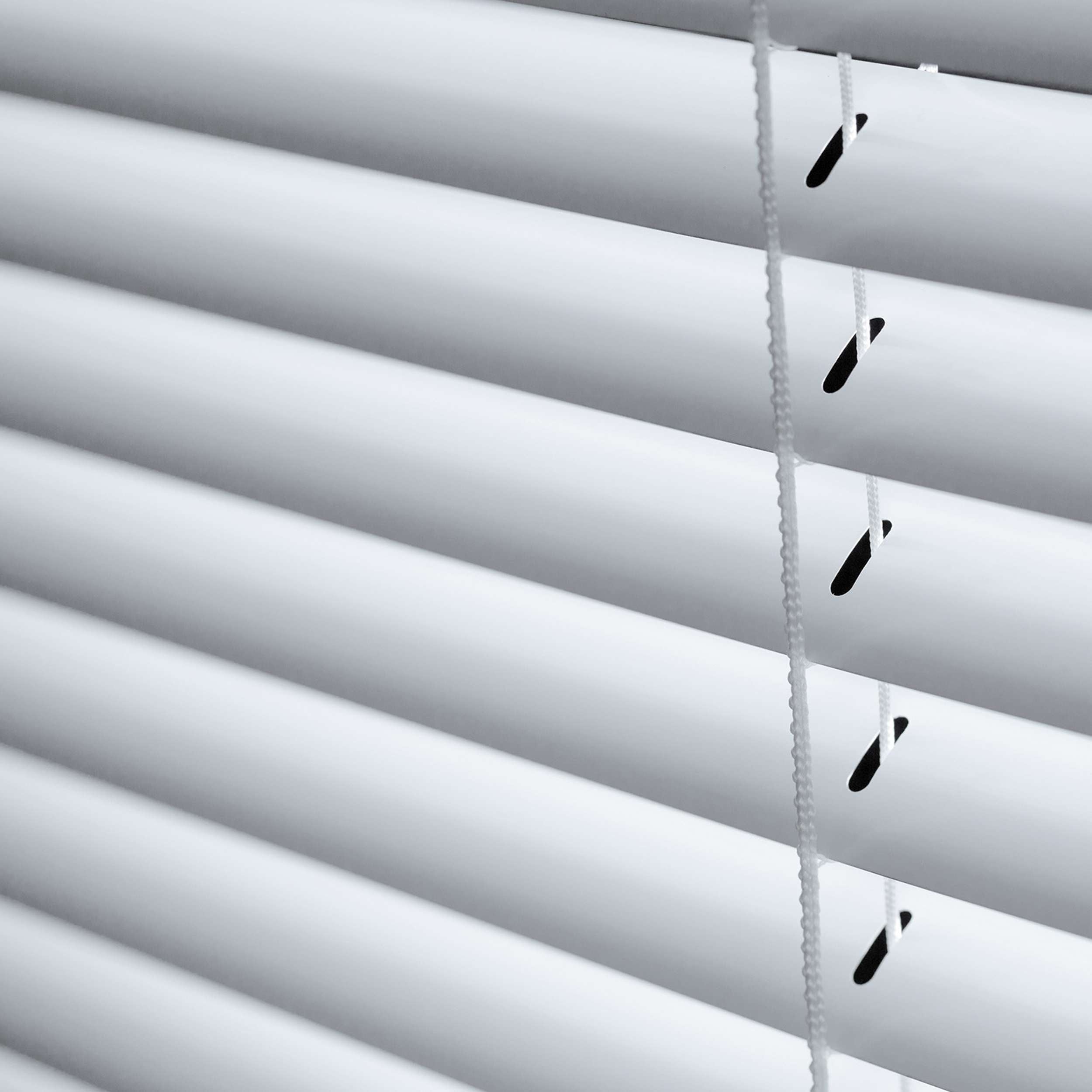 Persianas Venezianas de Vinil com Cordão Autoblocante, Branca 135x160 - 3