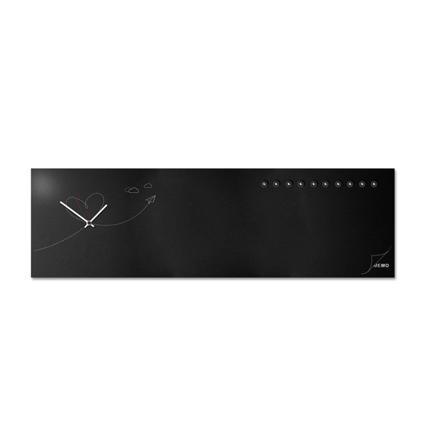 Horloge murale design moderne avec tableau noir magnétique Paper Plane ...