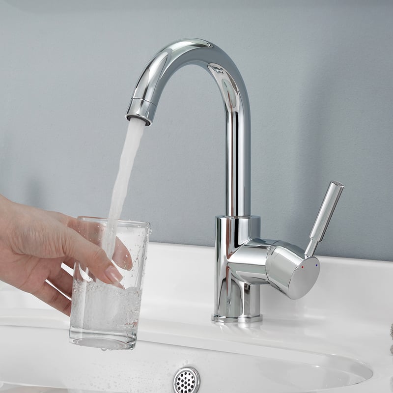 LOVHAUS Bateria Łazienkowa, Obrotowa w 360° Chromowana Mosiądz Bateria Umywalkowa z Mieszaczem Ciepłej/Zimnej Wody 2 Sztuki