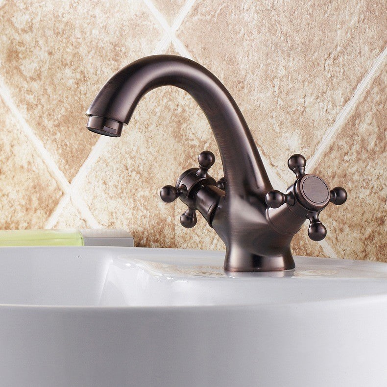 Ensemble de robinetterie pour lavabo et bidet de couleur bronze de