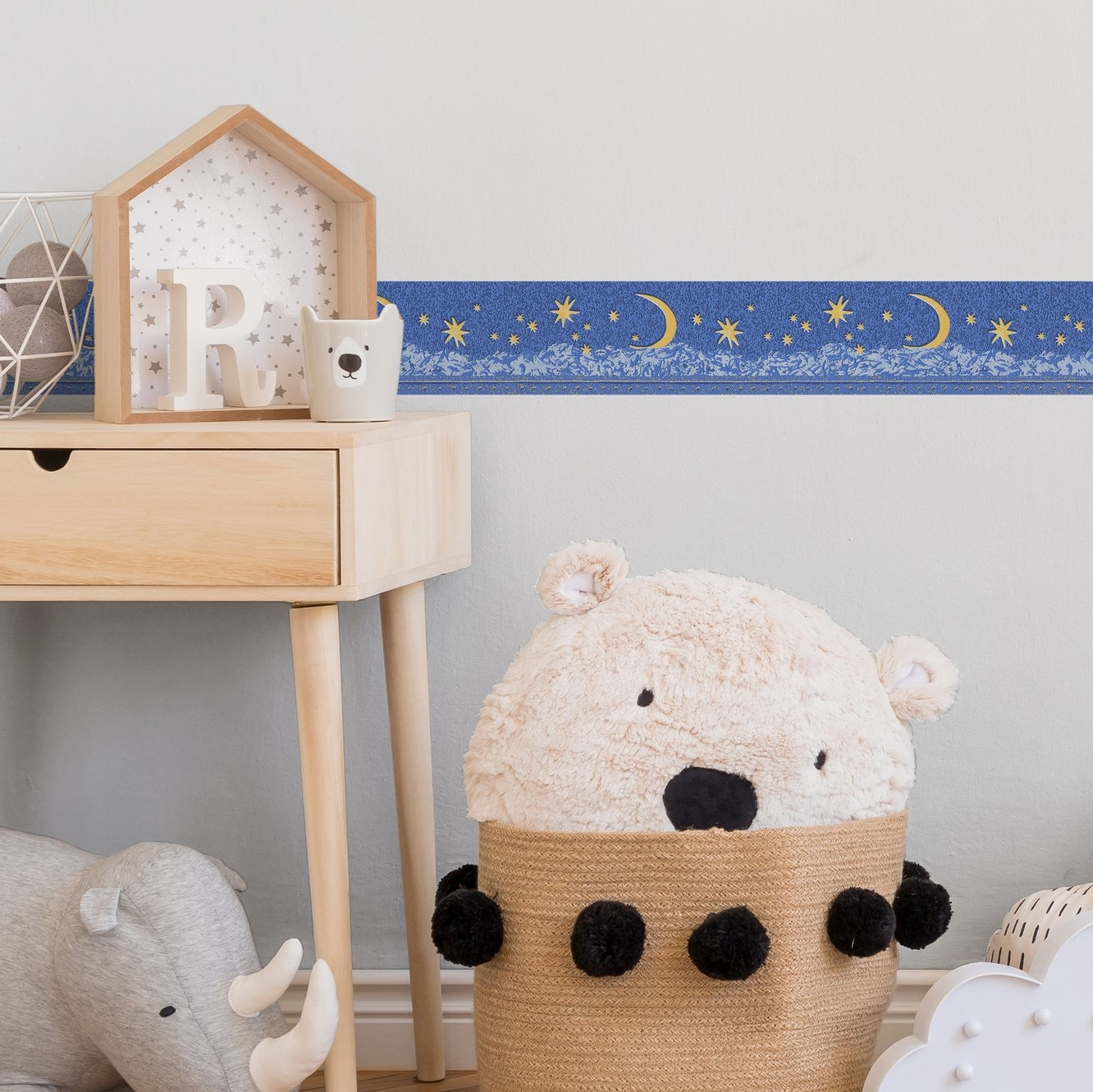 Cenefa estrellas para habitación infantil cenefa con dibujos de lunas y estrellas en color dorado cenefa azul oscuro con detalles