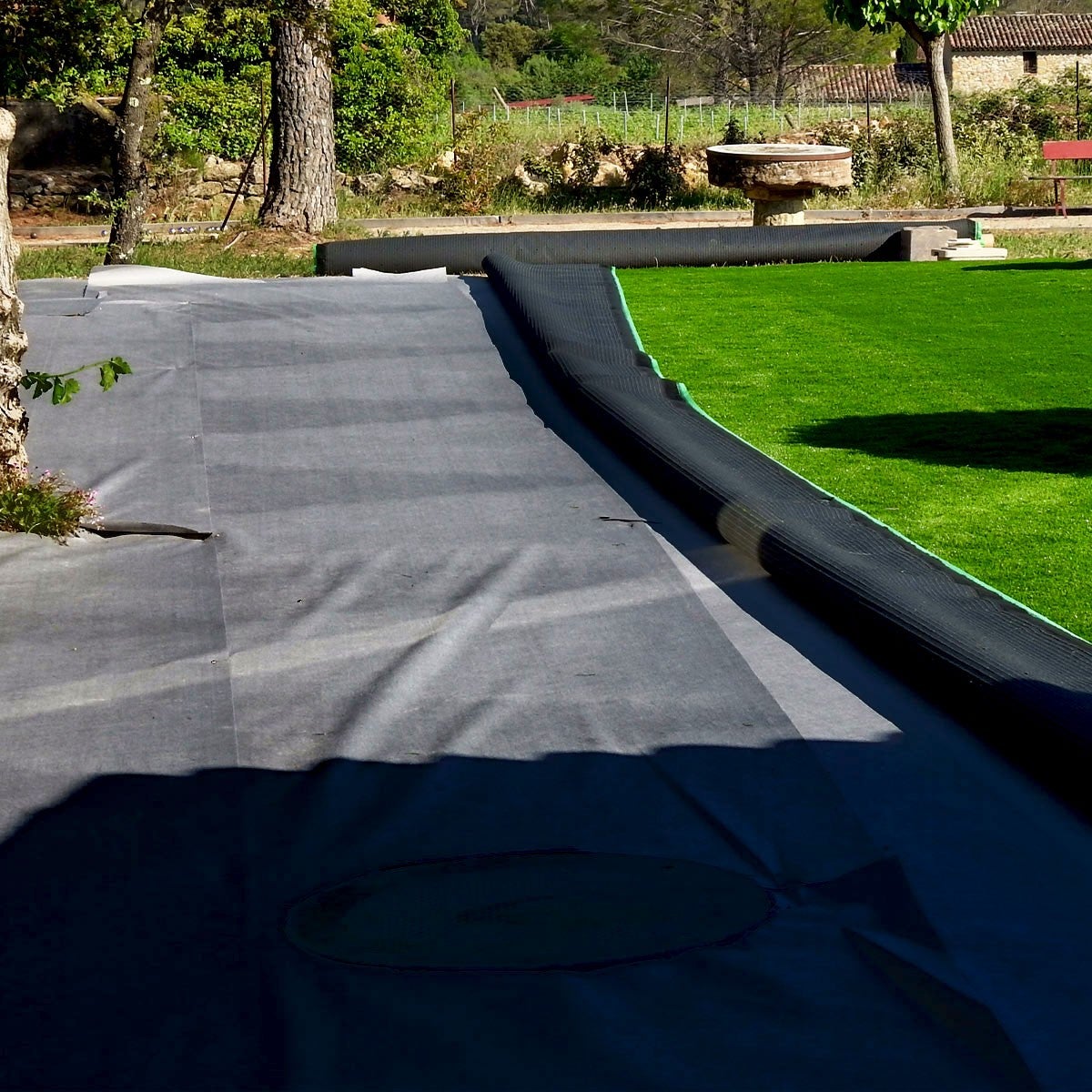 Geotextile 300 gr/m² rouleau 1,5 m × 50 m soit 75 m² – feutre géotextile drainage sol allée terrasse jardin gravier - 4