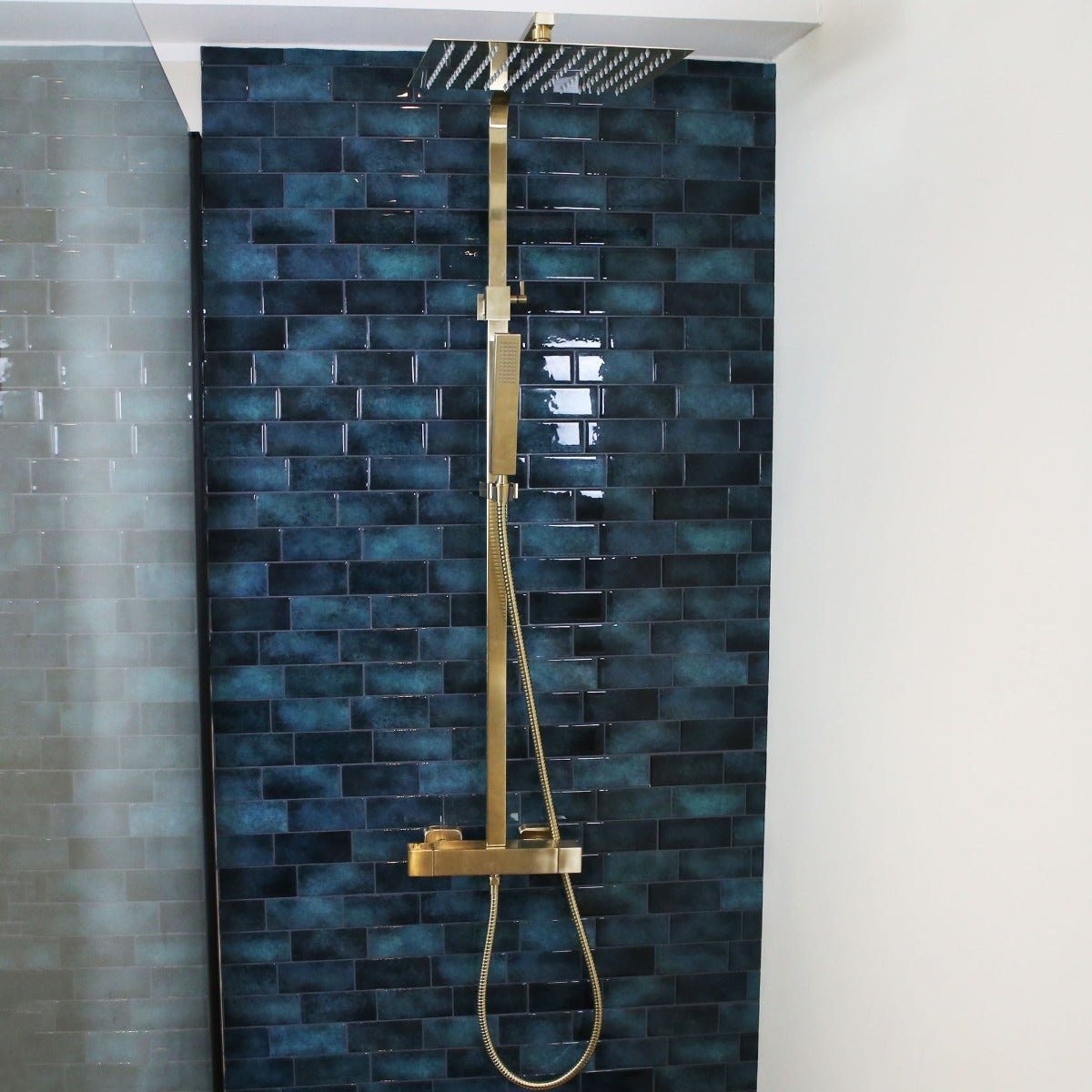 Square II colonne de douche carrée thermostatique or brossé - 2