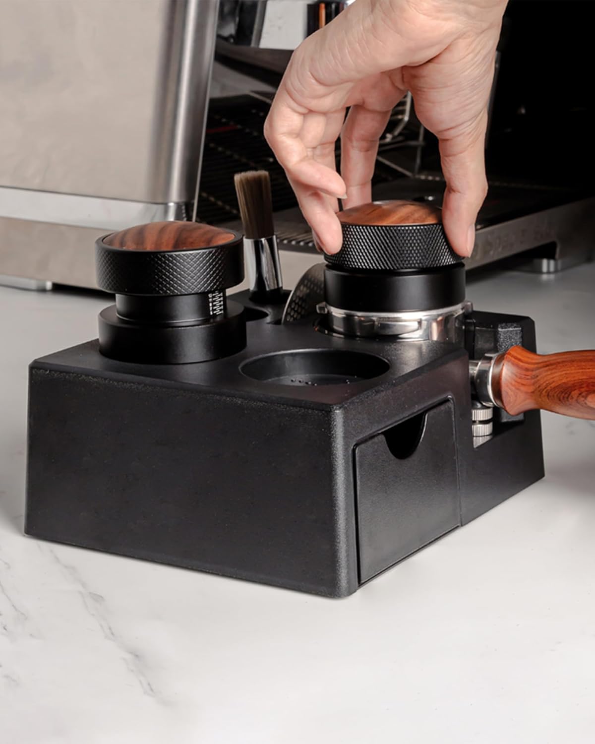 Station de contrôle Barista (51-58mm) | Station d’inviolabilité noire en ABS | Station de bourrage de café réglable - 4