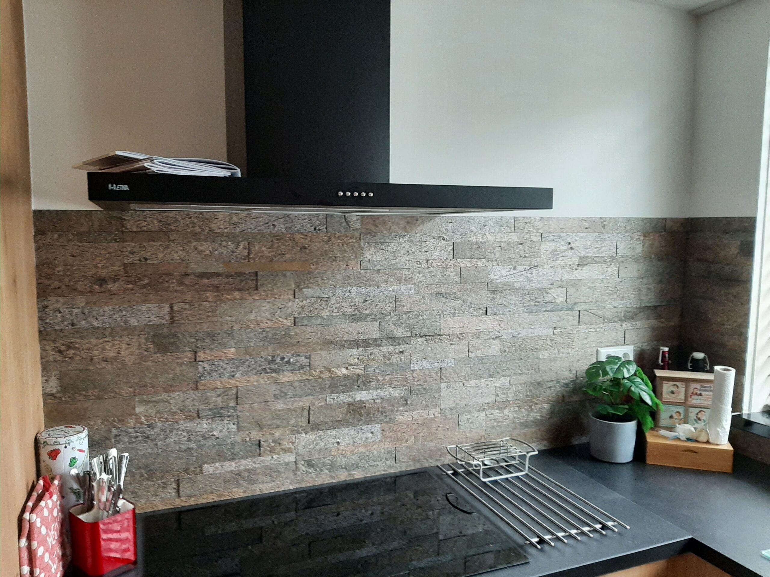 Revestimiento de Pared Tira Autoadhesiva de Piedra Natural Plata Zeera Oro Verde – Relieve 60x15 cm, Grosor 0,2/0,4 cm - 2