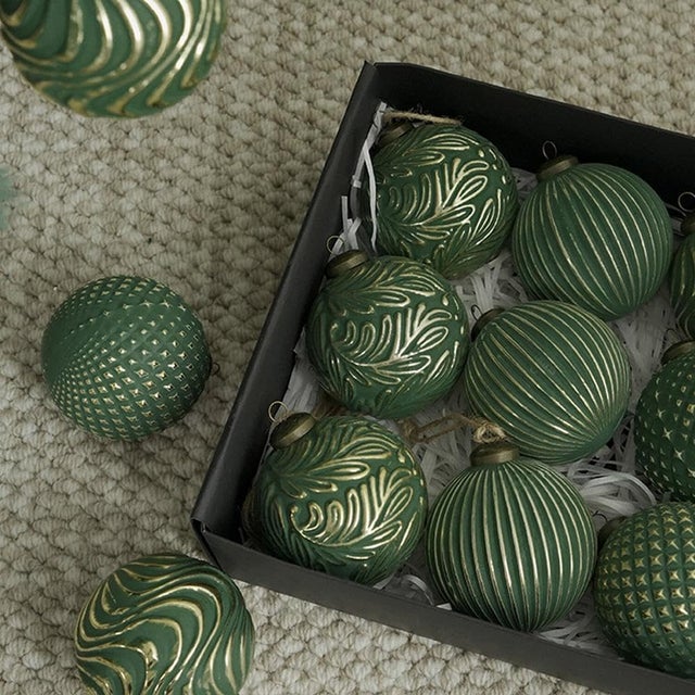 12 Bolas de Natal Verdes Inquebráveis ​​de 8cm - Decorações para Árvores, Casamentos e Festas