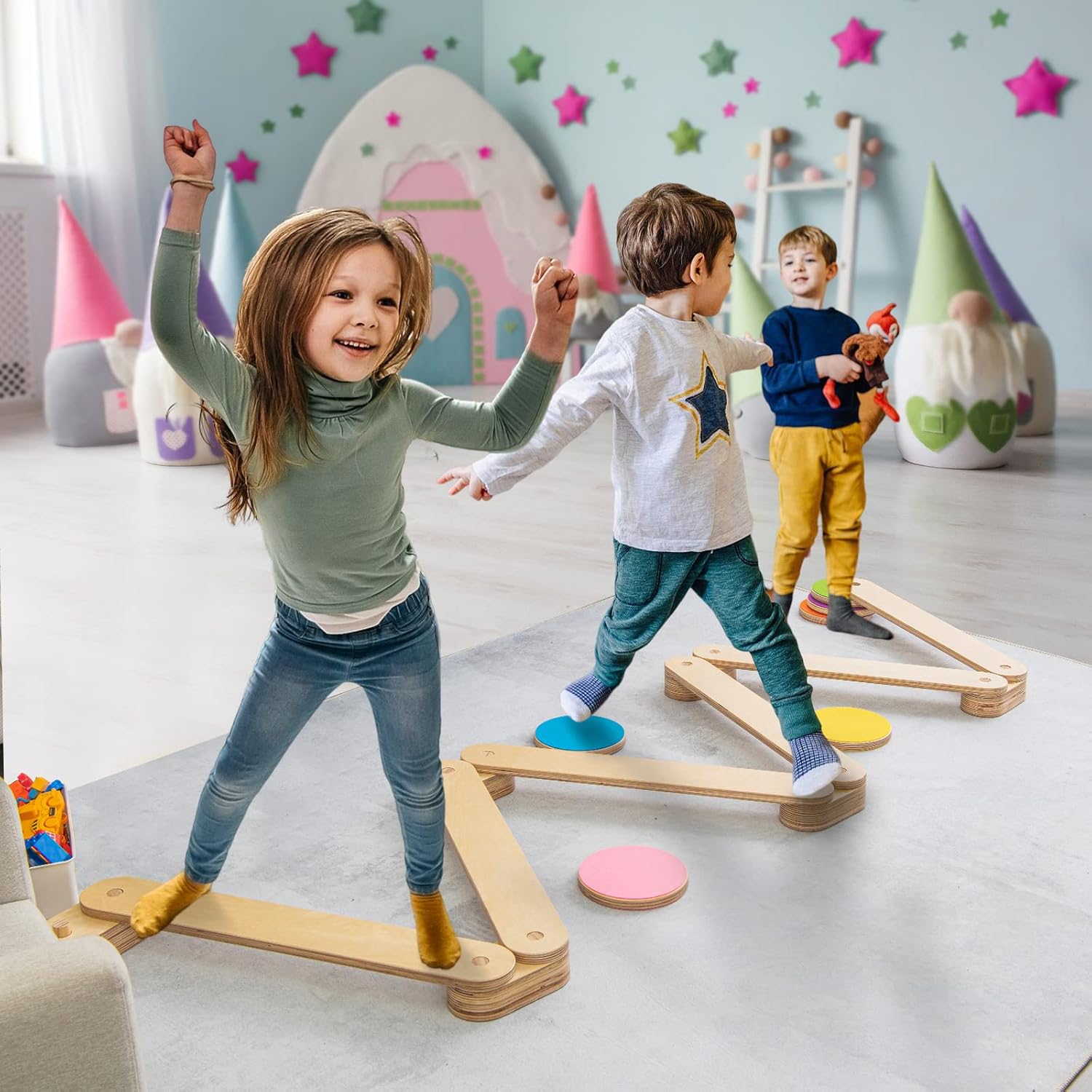 SYNCFUN 60 pezzi Montessori Set di Treni in Legno Giocattolo per Bambini 3 4 5 6, Pista Macchinine, Ferrovia Ingegneristica con Gru Magnetica, Treni e Accessori, Regalo per Bambini e Bambine