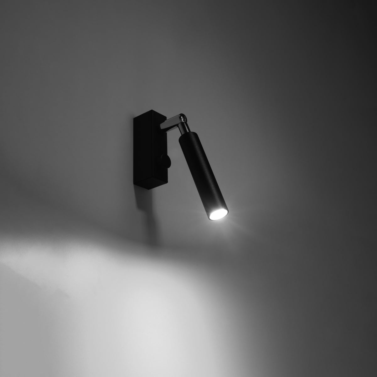 Kinkiet ASTIX 1 czarny LED 3000K - 3x10x20cm Sollux
