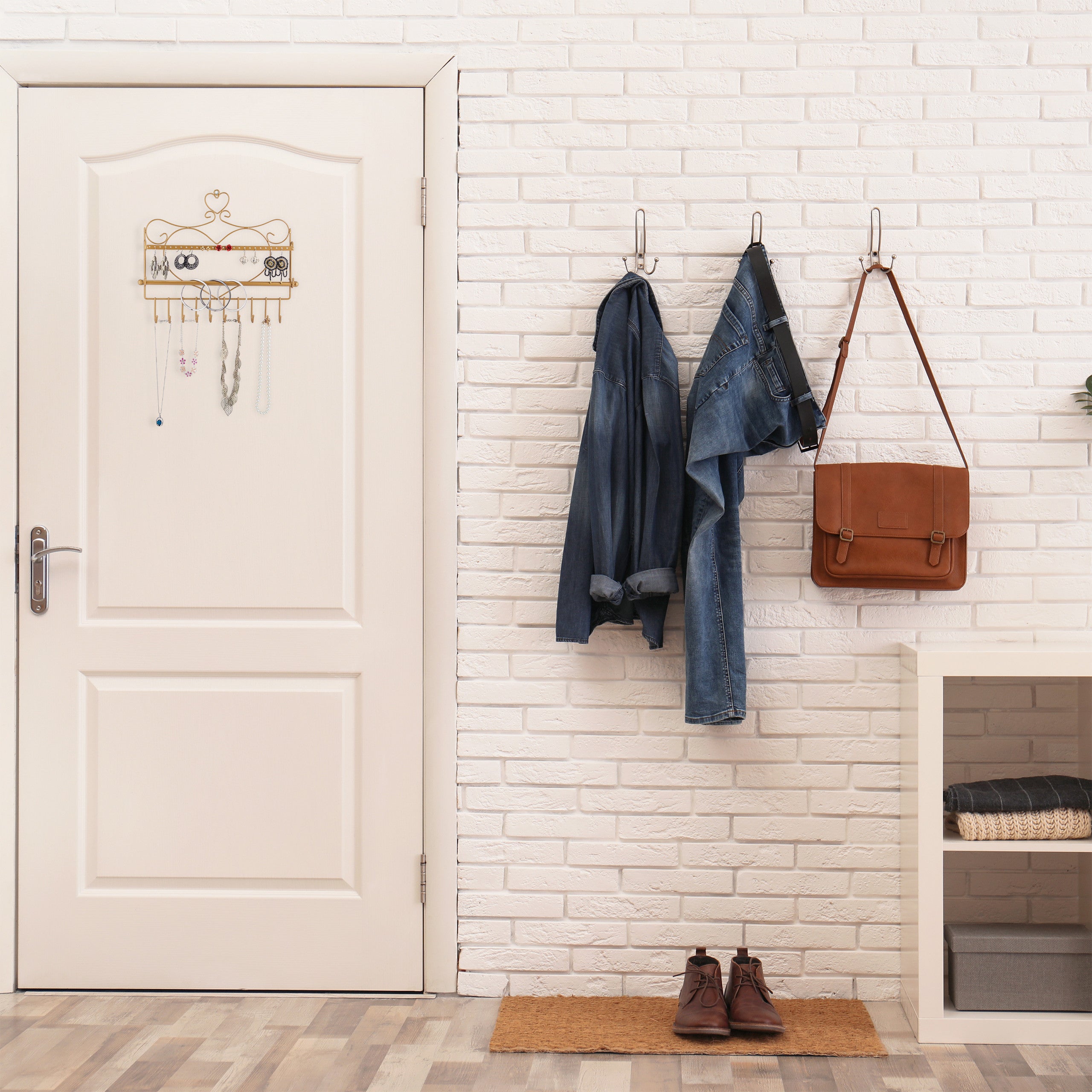 Porte-bijoux mural, pour colliers, boucles d’oreilles & bracelets, présentoir, 30 x 36,5 x 3,5 cm, doré, Relaxdays - 2