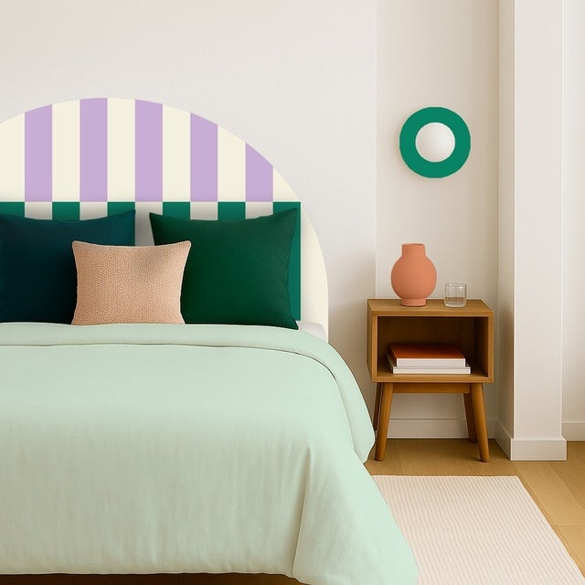 Décor mural en papier peint intissé pré-encollé - Rythmo Violet - 110 x 140 cm - Tête de lit ou décoration murale