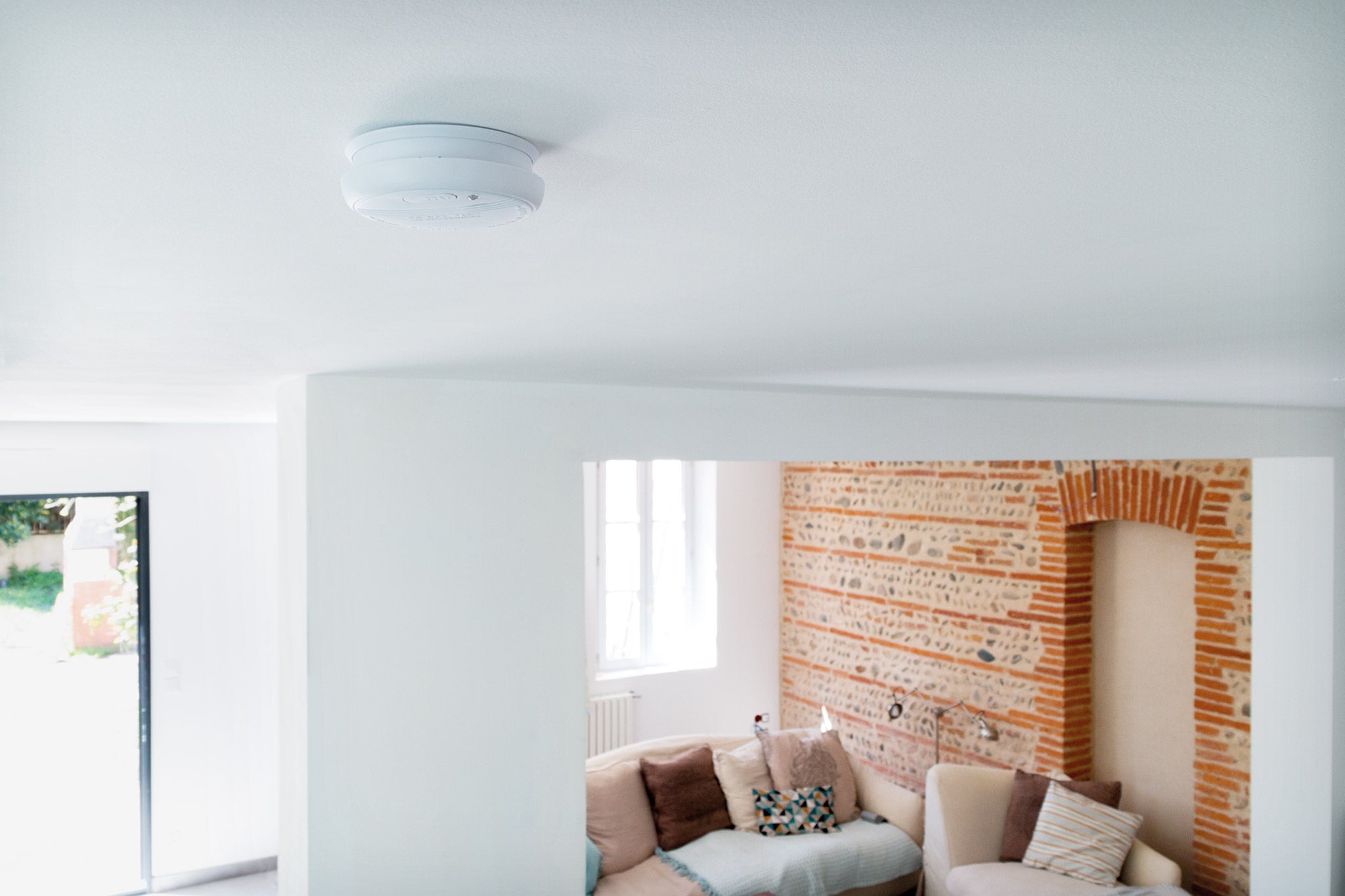 Lot de 2 détecteurs de fumée autonomie 3 ans - pile et accessoires - Otio - 5