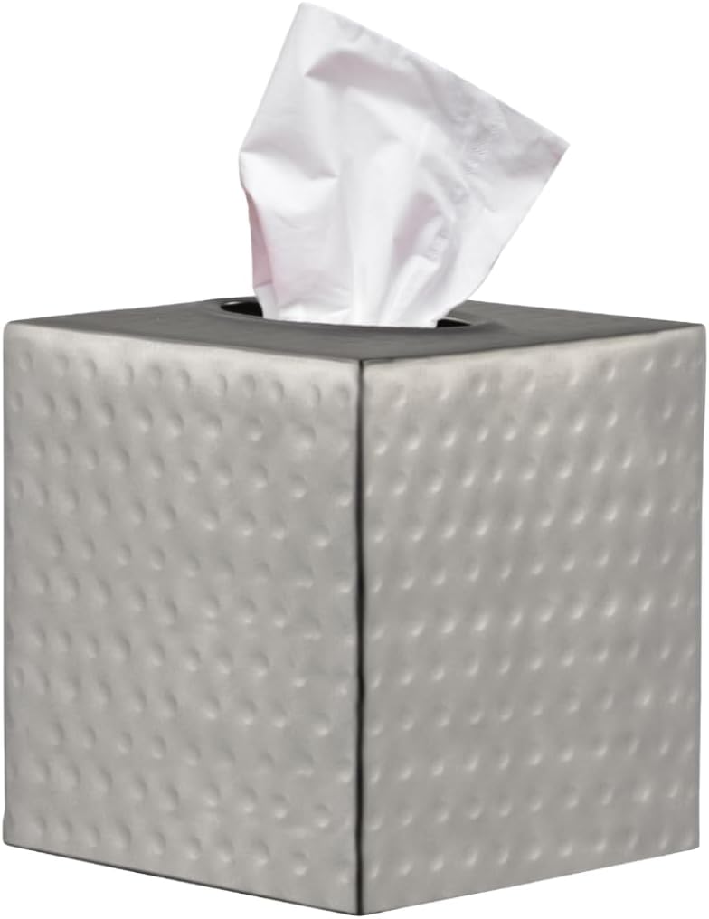 Zestaw 1 szt., 12,7" dł. x 12,7" szer. x 13,3" wys., wieczko pudełka na chusteczki, kolor szampana, ręcznie kute, metal, kwadratowy uch