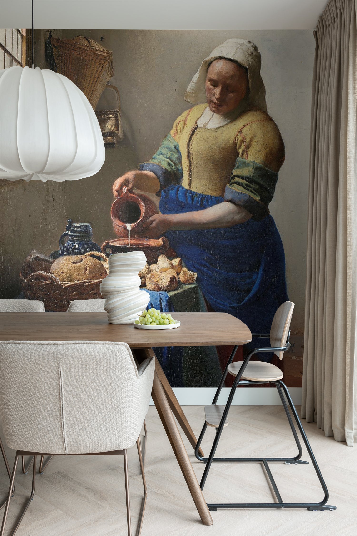 Papier peint panoramique La Laitière de Johannes Vermeer bleu et jaune - 200 x 279 cm - Sanders & Sanders - 2