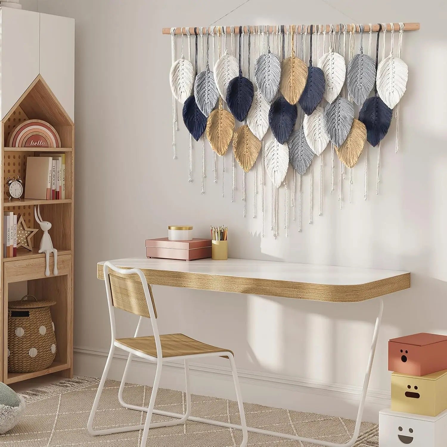 Grande tapisserie murale bohème en macramé à motif de feuilles avec pompons - Décoration artisanale multicolore pour salon ou chambre - 2