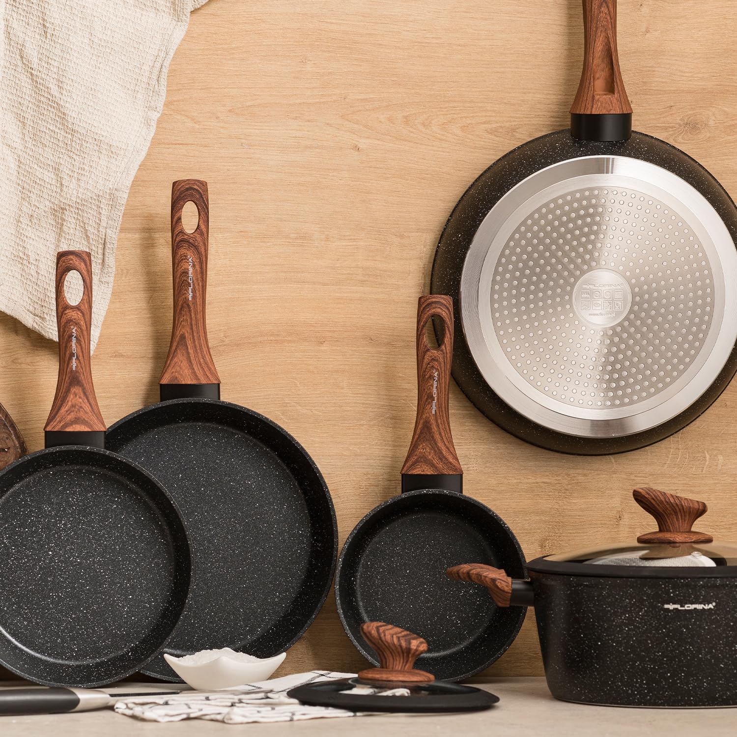Florina MASTER BLACK Padella in alluminio 20 cm | Rivestimento antiaderente | Per tutti i tipi di piano cottura, compresa l'induzione | Manico ergonom - 5