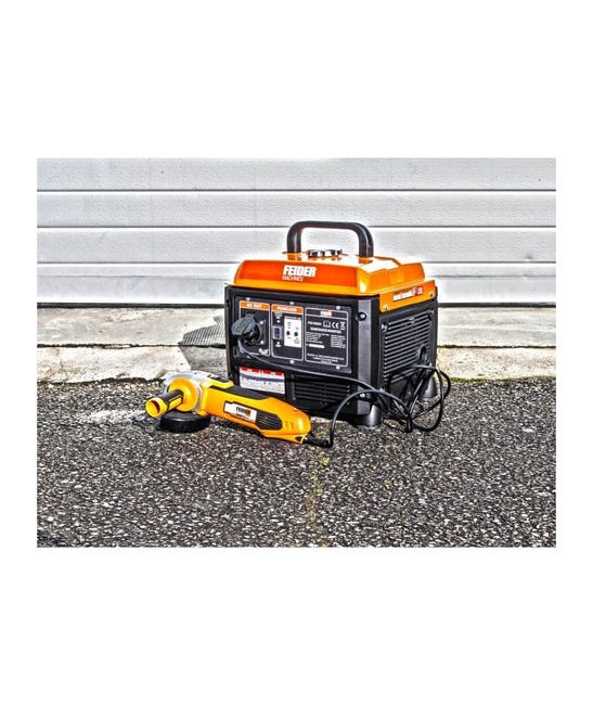 Groupe électrogène inverter ZEUZ 1200W pour alimenter un camping-car en voyage Groupe électrogène inverter ZEUZ 1200W pour alimenter un camping-car en voyage