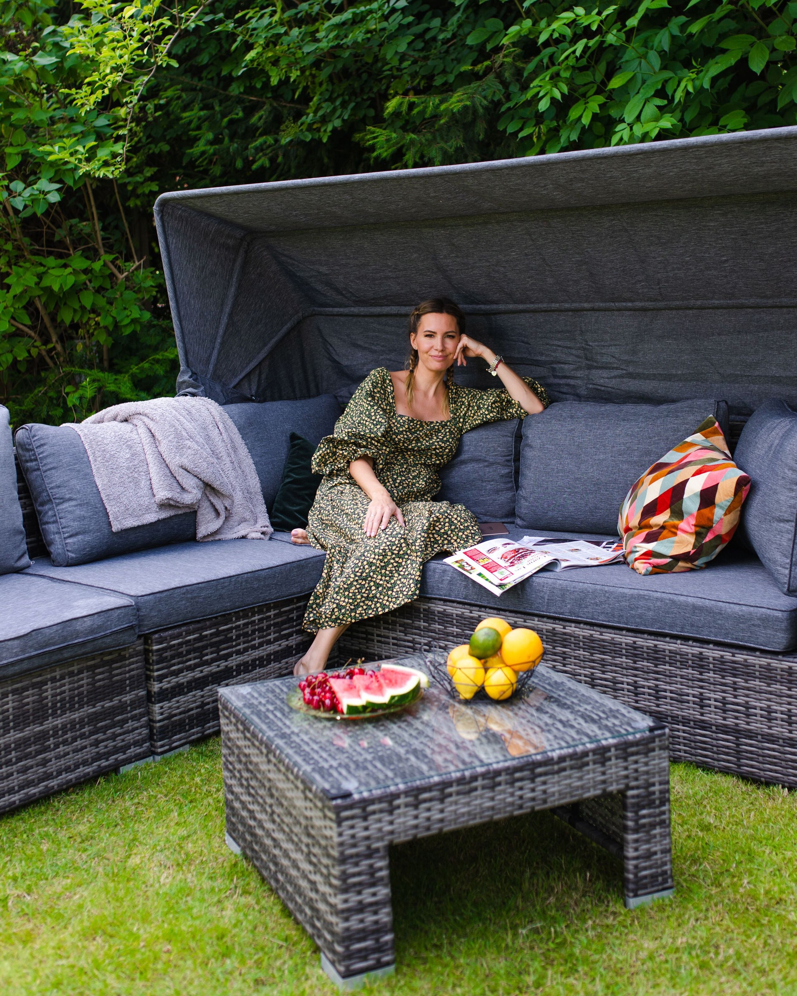 Set lounge pentru grădină cu masă cu 6 locuri CORTE Maro închis Ratan sintetic Modular