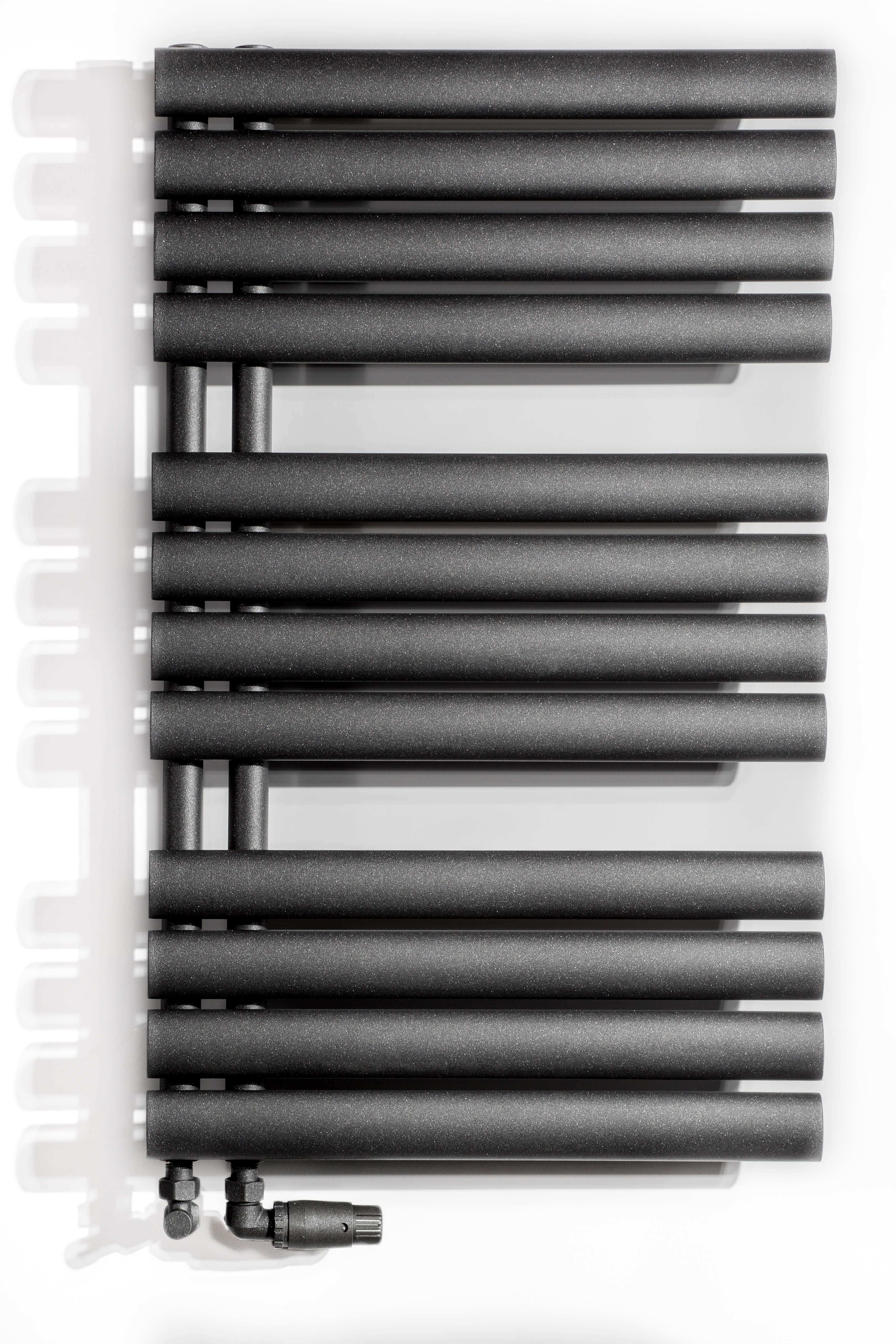 Grzejnik Flag bis 81.6x50 cm Czarny 454W Roz 5cm 10 Bar LUXRAD