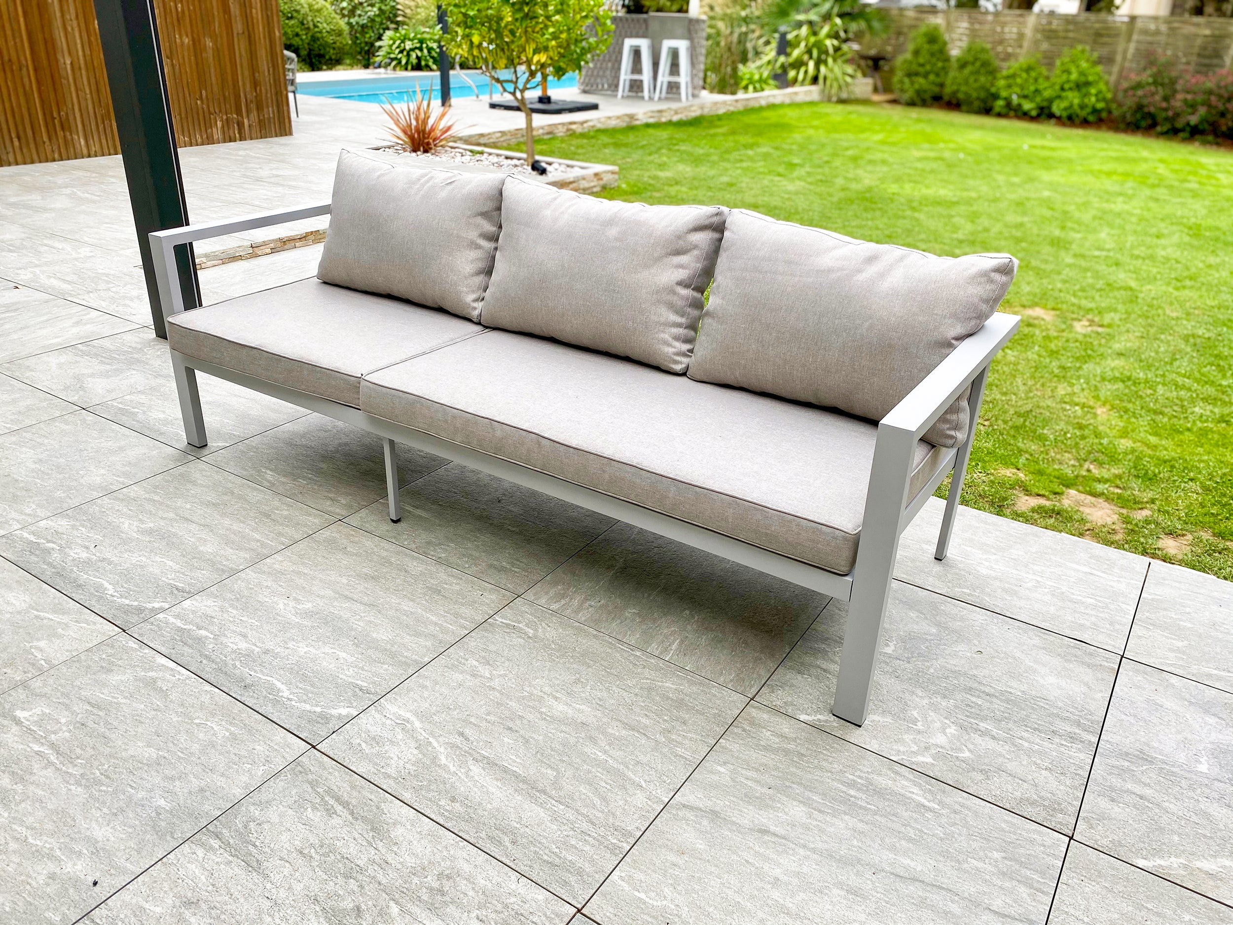 Ensemble repas de jardin 9 places en aluminium ANTALYA - DCB GARDEN - 5