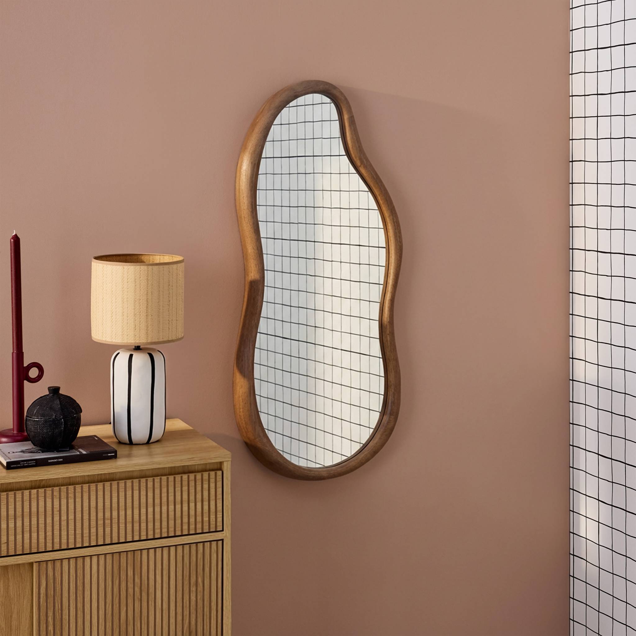 Miroir organique AUSTIN en bois d'hévéa. couleur noyer. 70 cm AUSTIN - 2