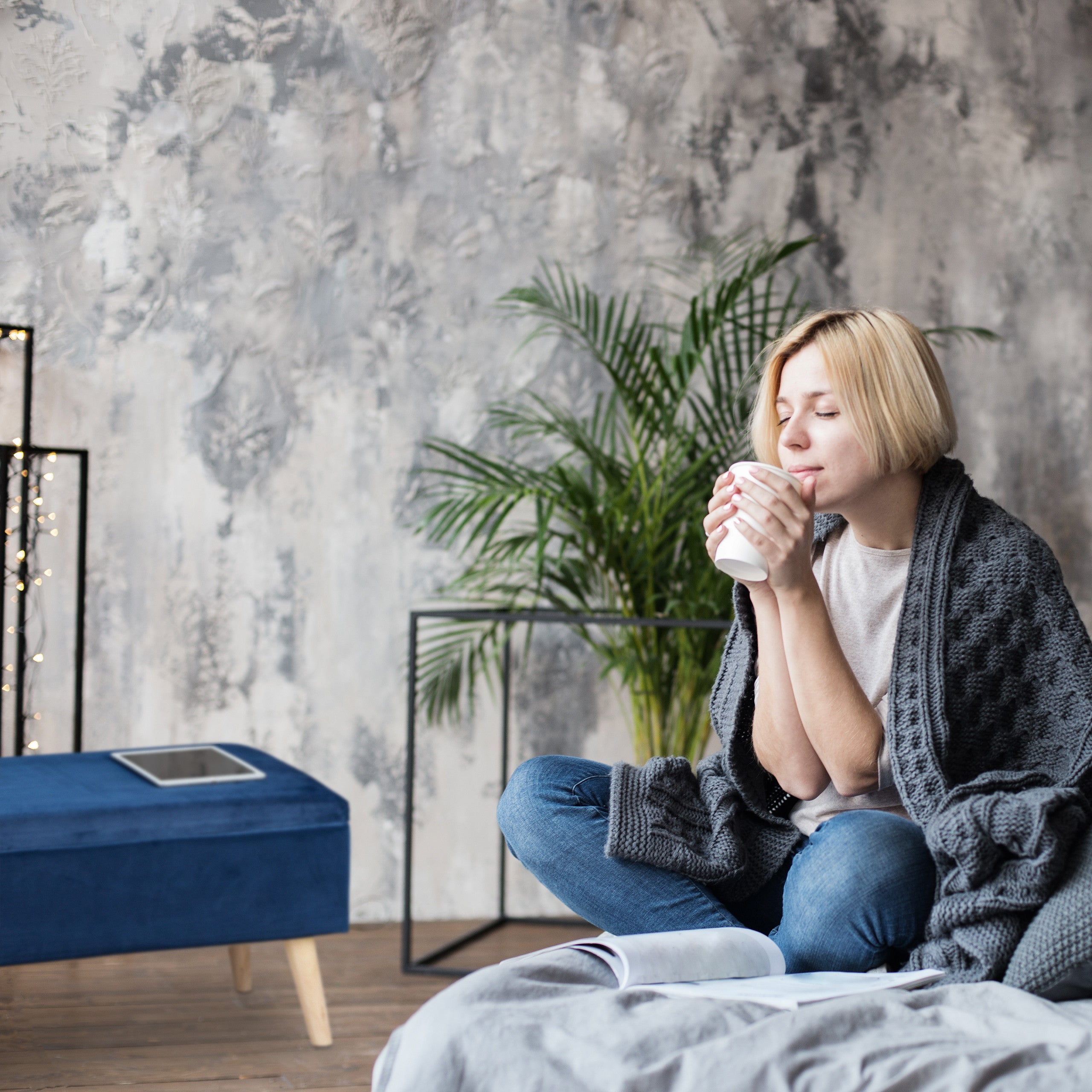 Banc siège avec espace de rangement, housse velours, 40 l, rembourrée, pieds en bois, entrée,41x80x40c, crème, Relaxdays - 5