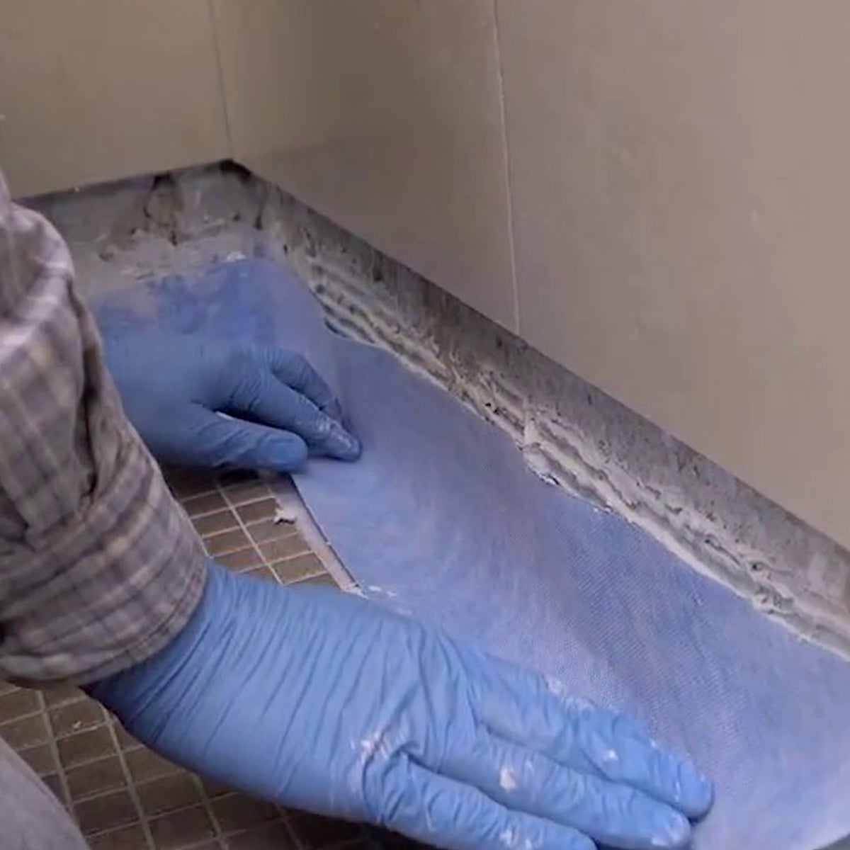 Bâche imperméable Cumifelt (0,70m x 1 m) - Empêche les fuites d'eau dans les salles de bains, douches, piscines... Bâche imperméable - 4