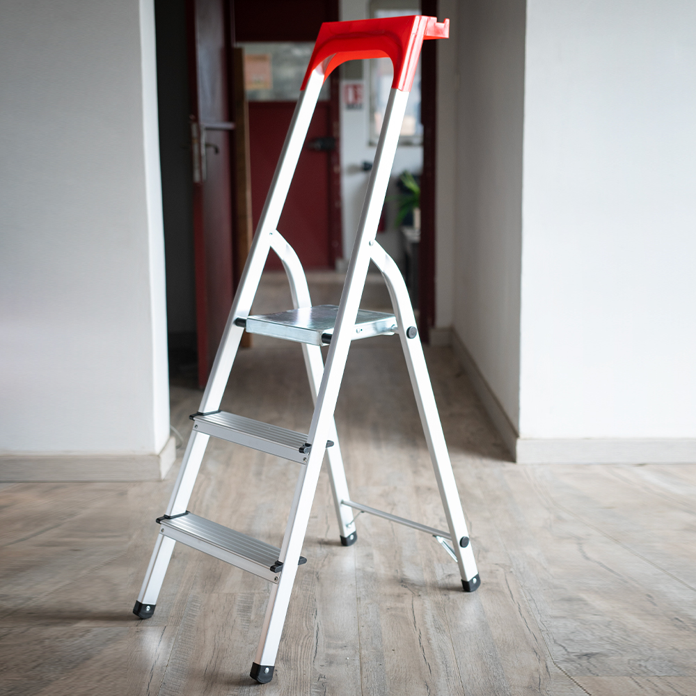 Escabeau pliable 3 marches Marchepied léger en aluminium 150 kg 55 cm Safetool - 4