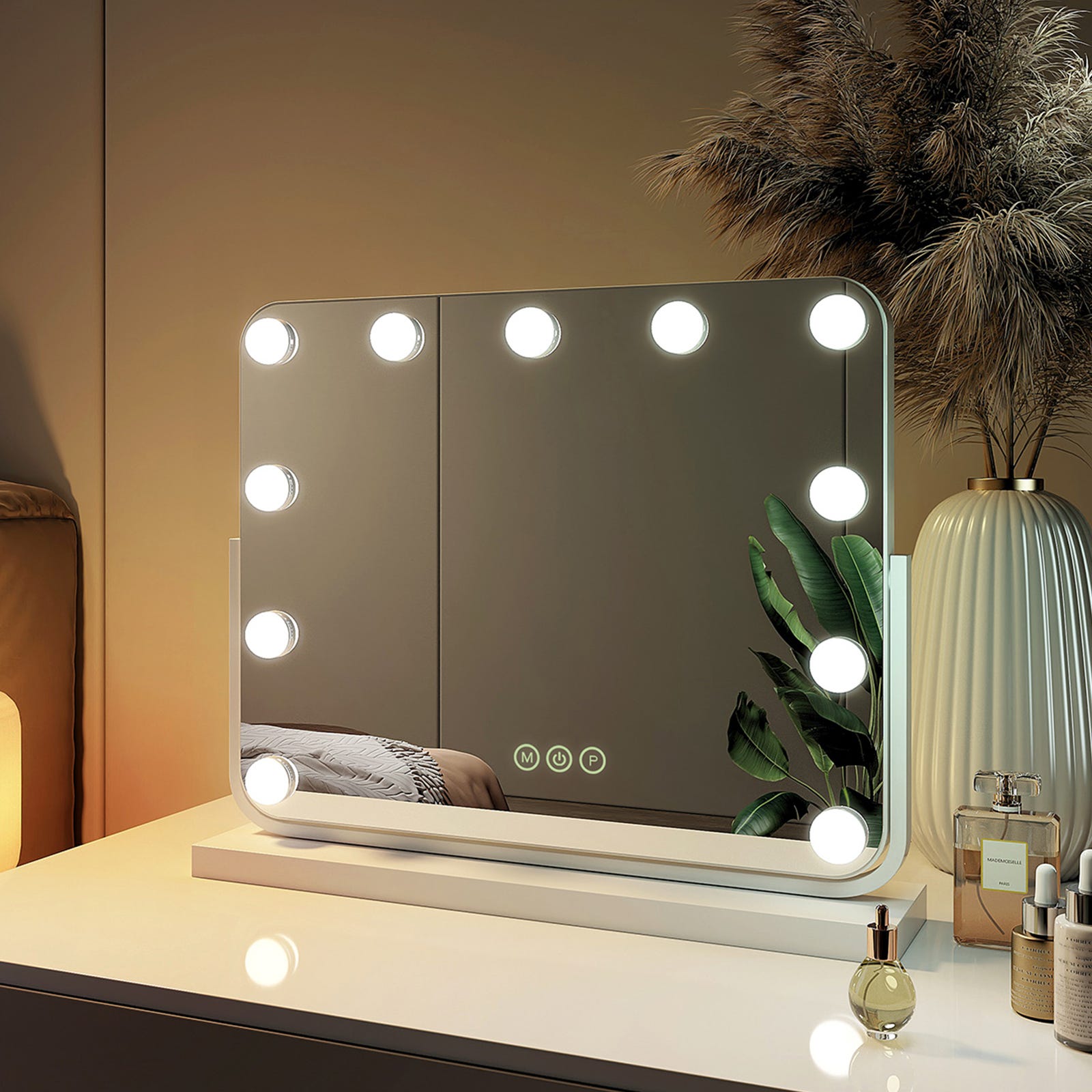 EMKE Hollywood specchio di vanit con luce, 50x41,6 cm rettangolare bianco, specchio di vanit orientabile a 360, con 3 luci dimmerabili | Leroy Merlin EMKE Hollywood specchio di vanit con luce, 50x41,6 cm rettangolare bianco, specchio di vanit orientabile a 360, con 3 luci dimmerabili | Leroy Merlin