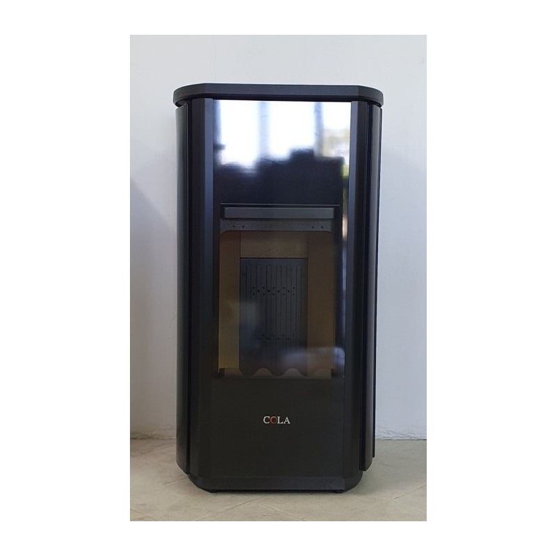 Piec kominkowy Anselmo Cola model Flat Vetro