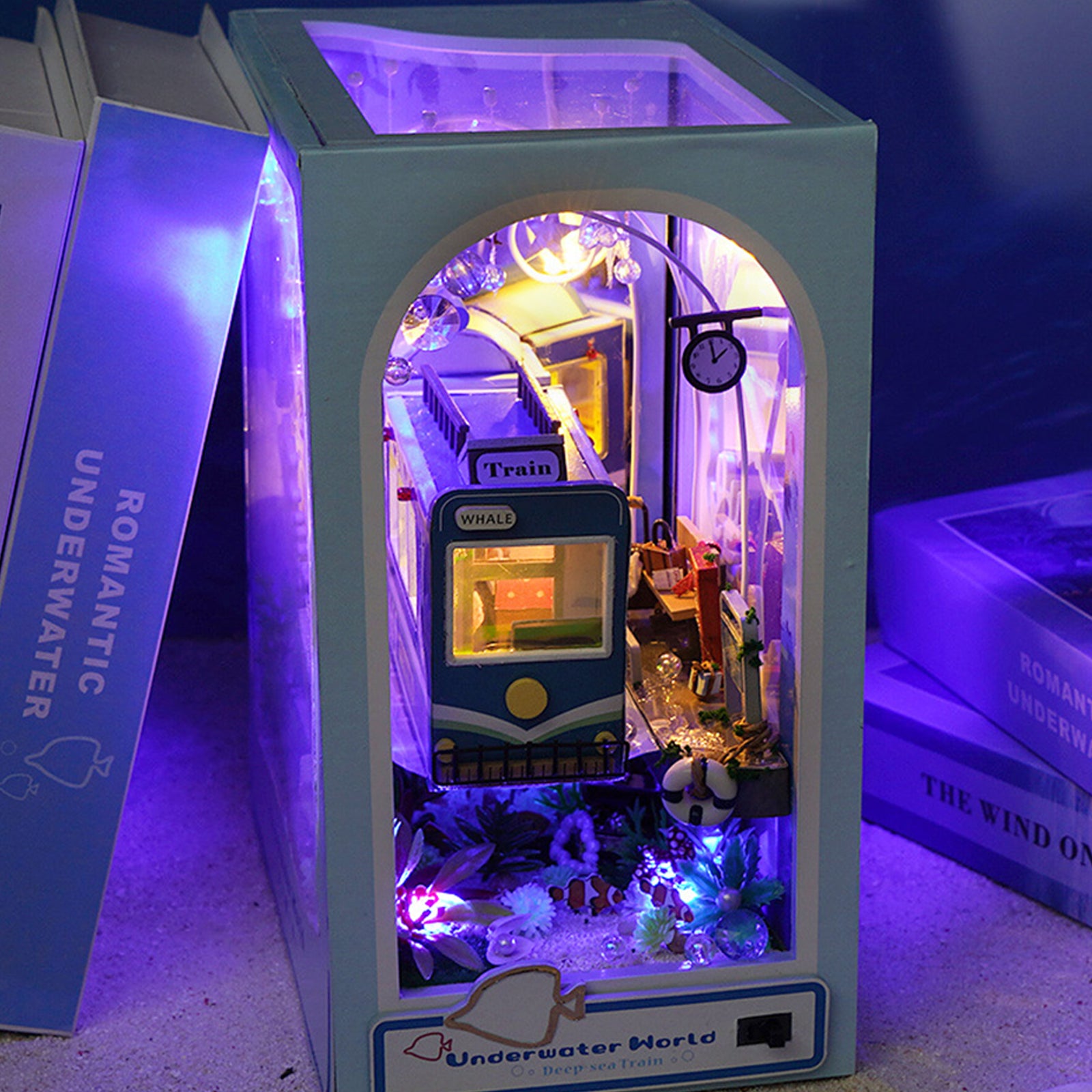 Kit Book Nook DIY – Maison Miniature Jardin Avec LED – Puzzle 3D Bois – Serre-Livres Déco – Cadeau Créatif Adulte
