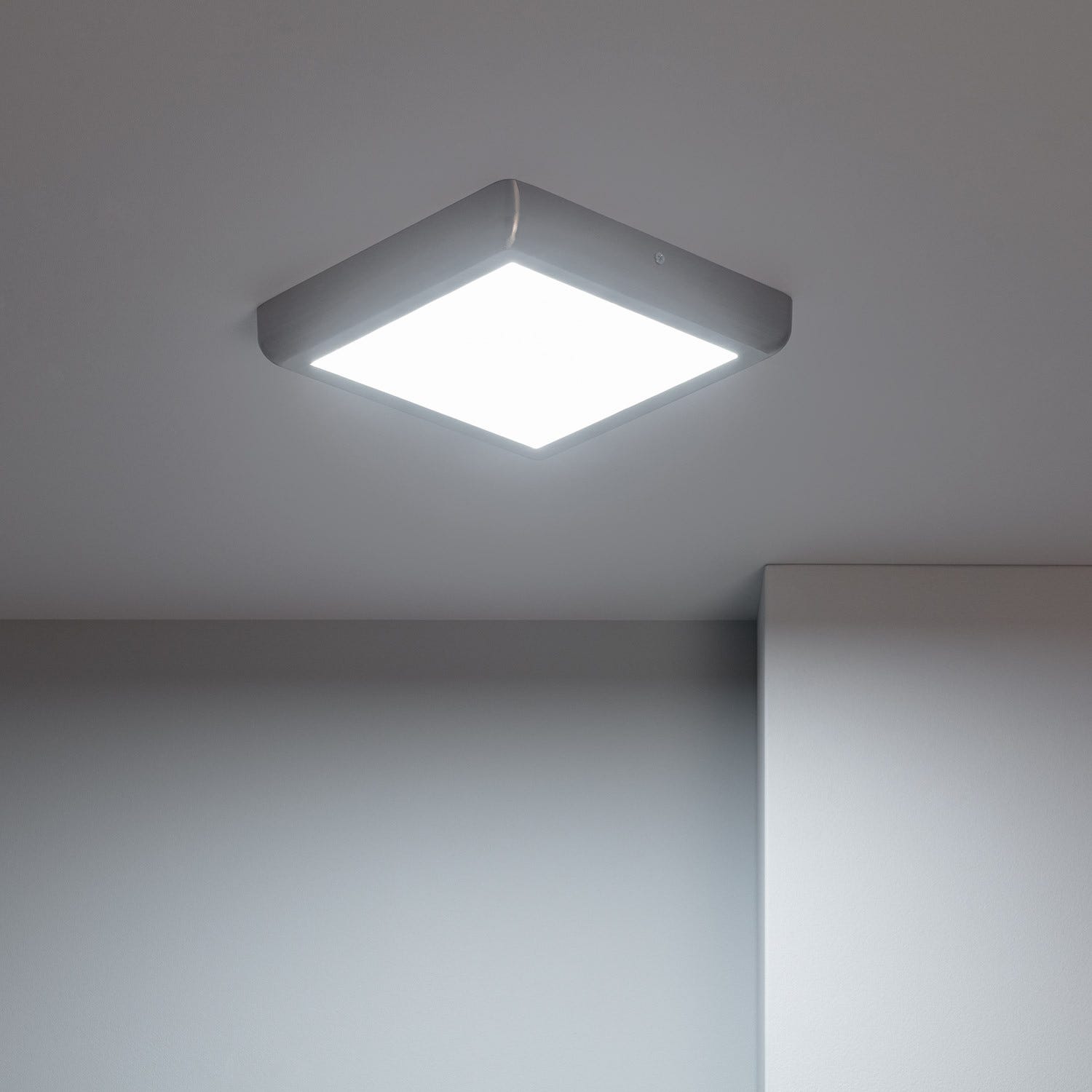 Plafoniera LED 18W Circolare Metallo 225 mm Design Bianco 4000K Bianco Naturale Plafoniera LED 18W Circolare Metallo 225 mm Design Bianco 4000K Bianco Naturale