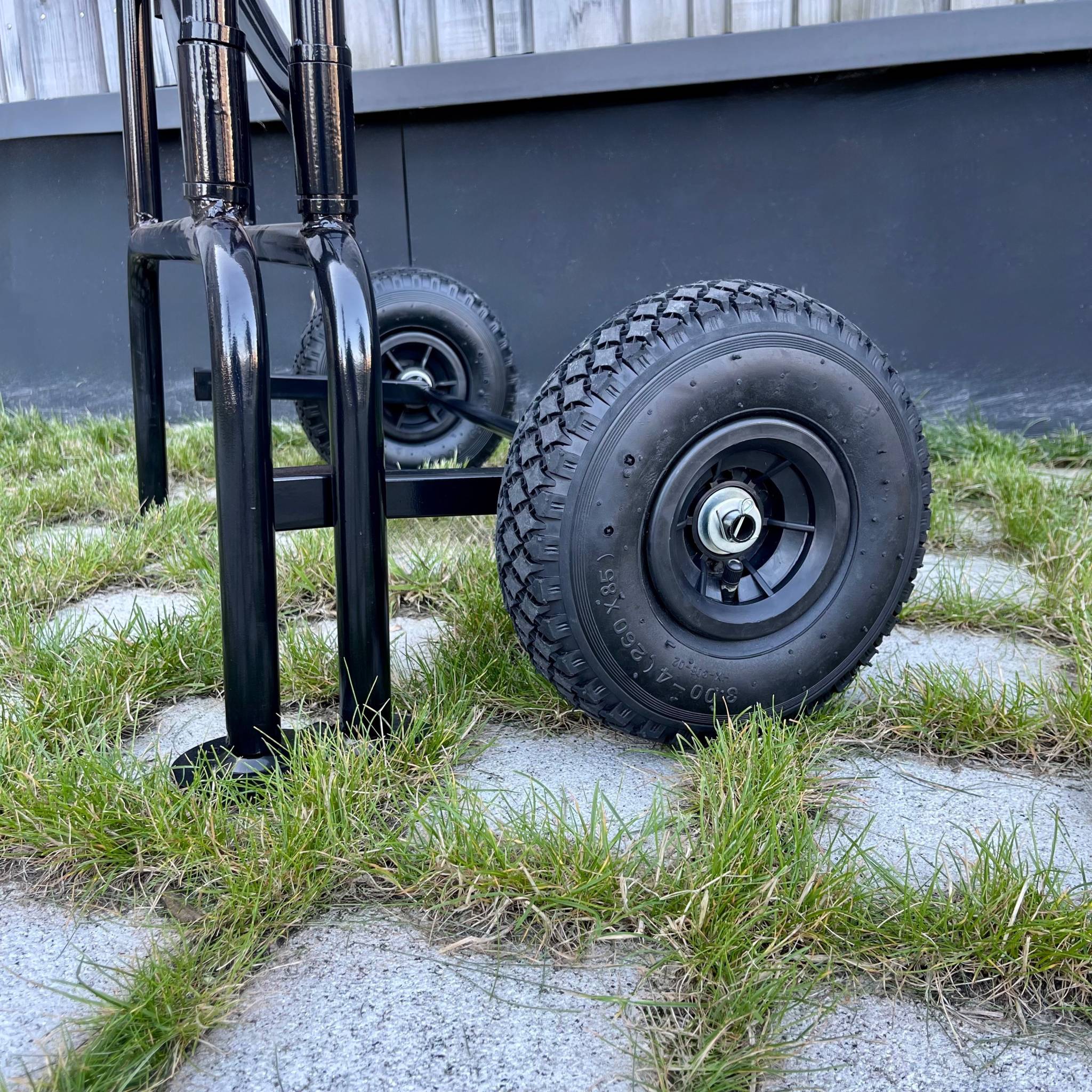 Echafaudage roulant et pliant sur deux niveaux - mobile. 2 roues. L140x l78 x H135cm ouvert. poids supporté 150 kgs - 9