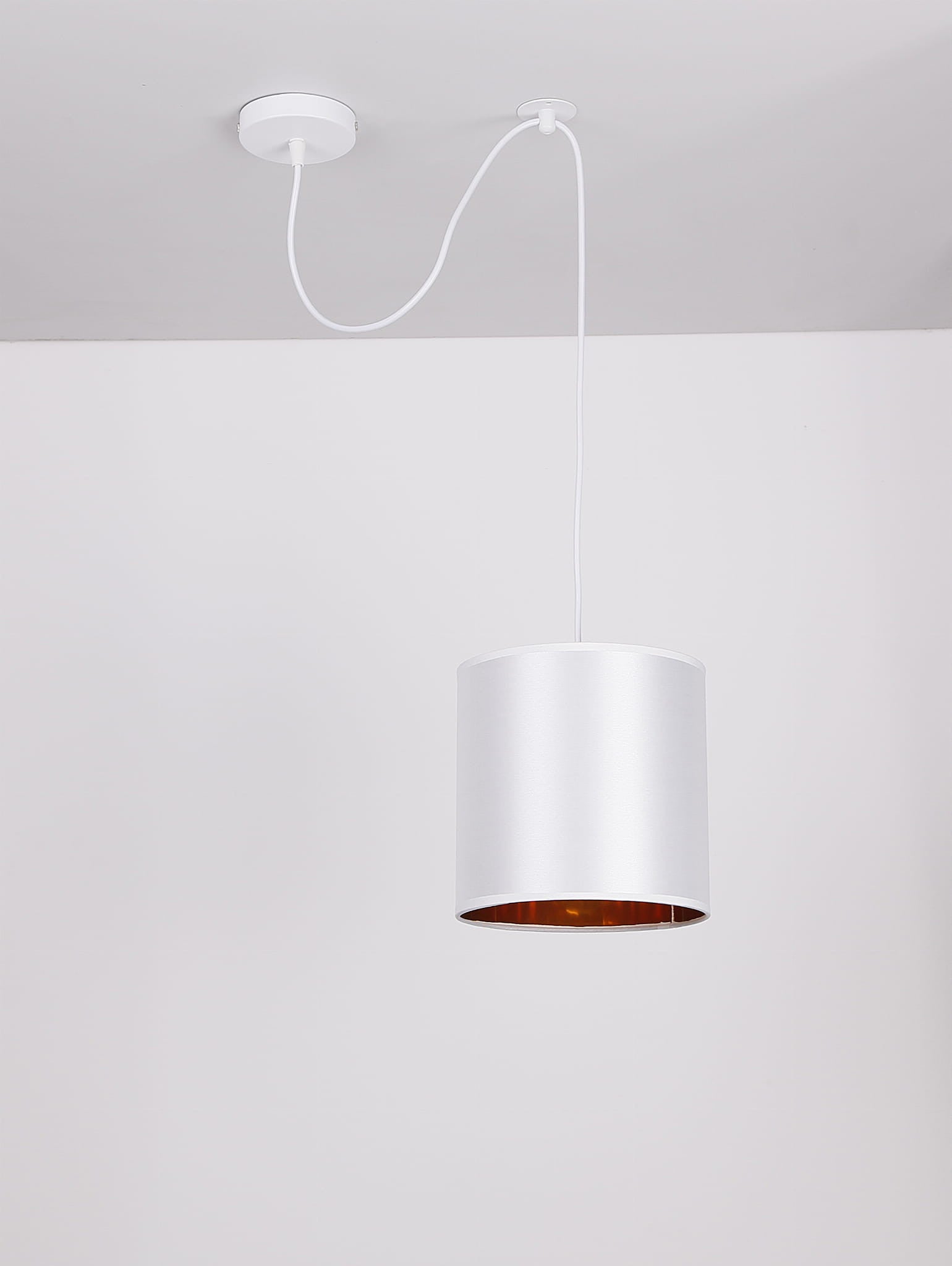 Lampa wisząca ATLANTA biało-złota 1 x E27 x 40W wym:100x20x20cm Candellux
