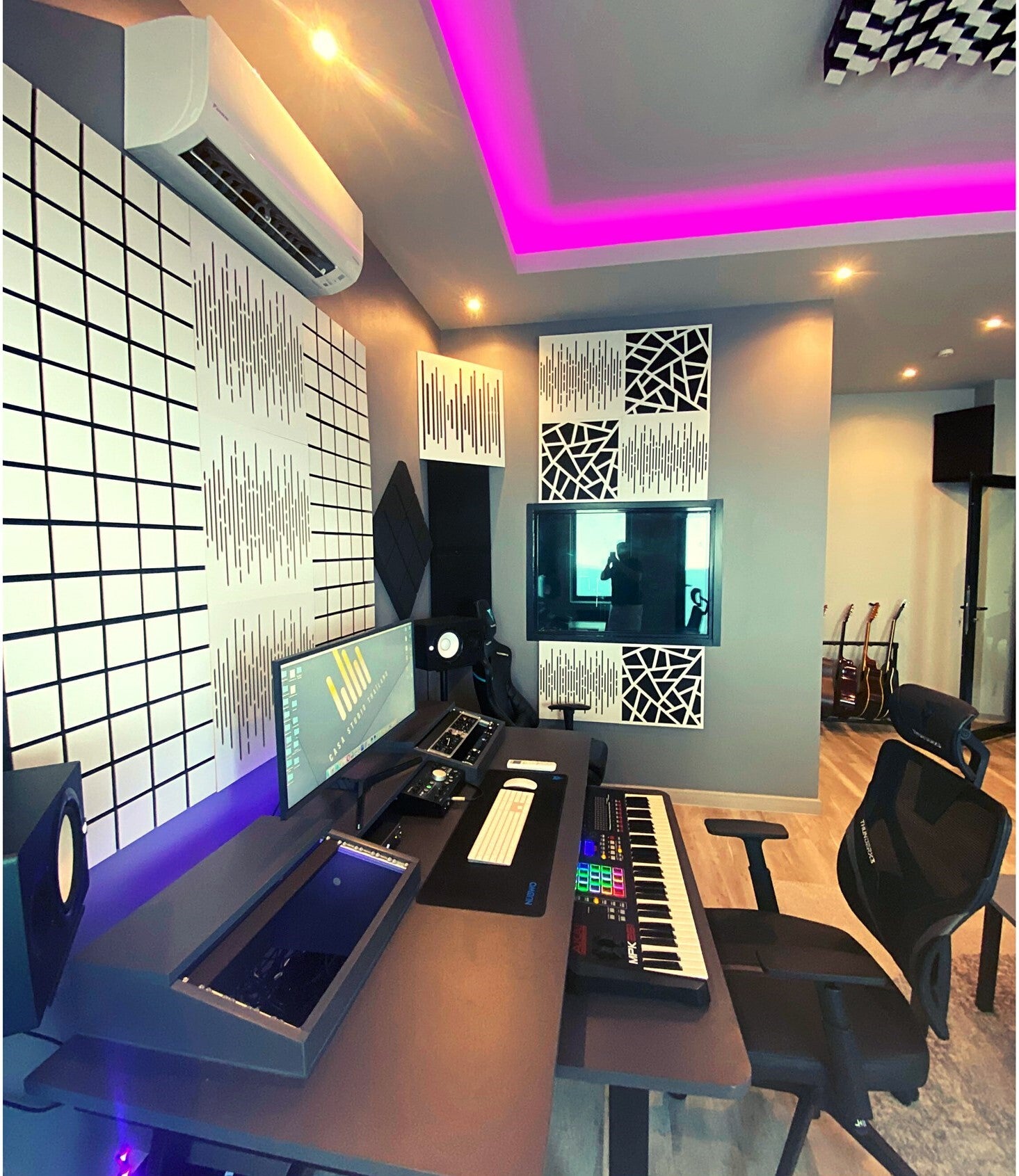 Lot de 2 Panneaux acoustiques insonorisants GRID 50x50x5 cm - 0.5 m² surf.totale - MDF perforé laminé et mousse acoustique - Cerise - 6
